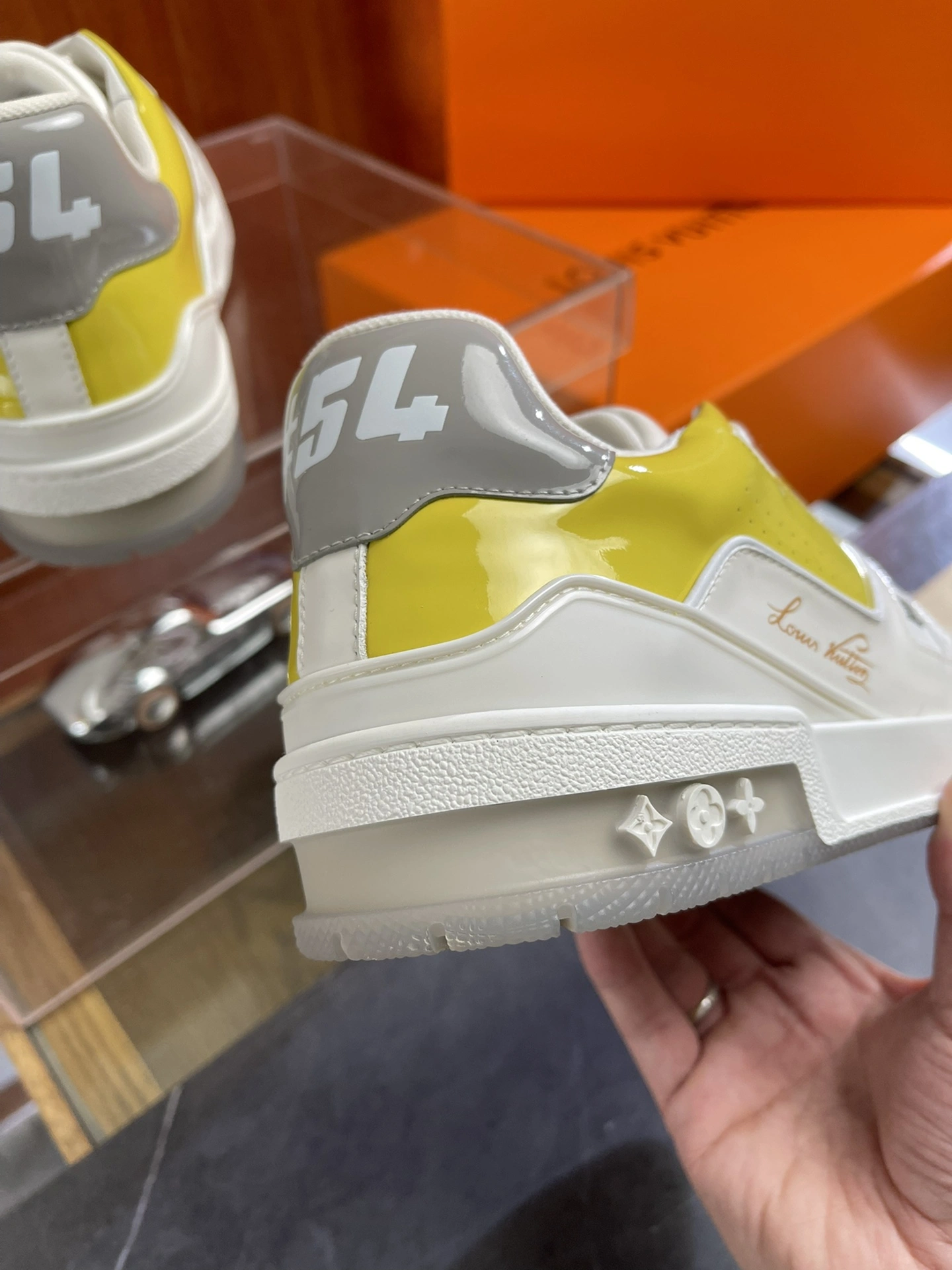 Men L*ouis V*uitton Top Sneaker Trainer RR230330- Resilient 4049