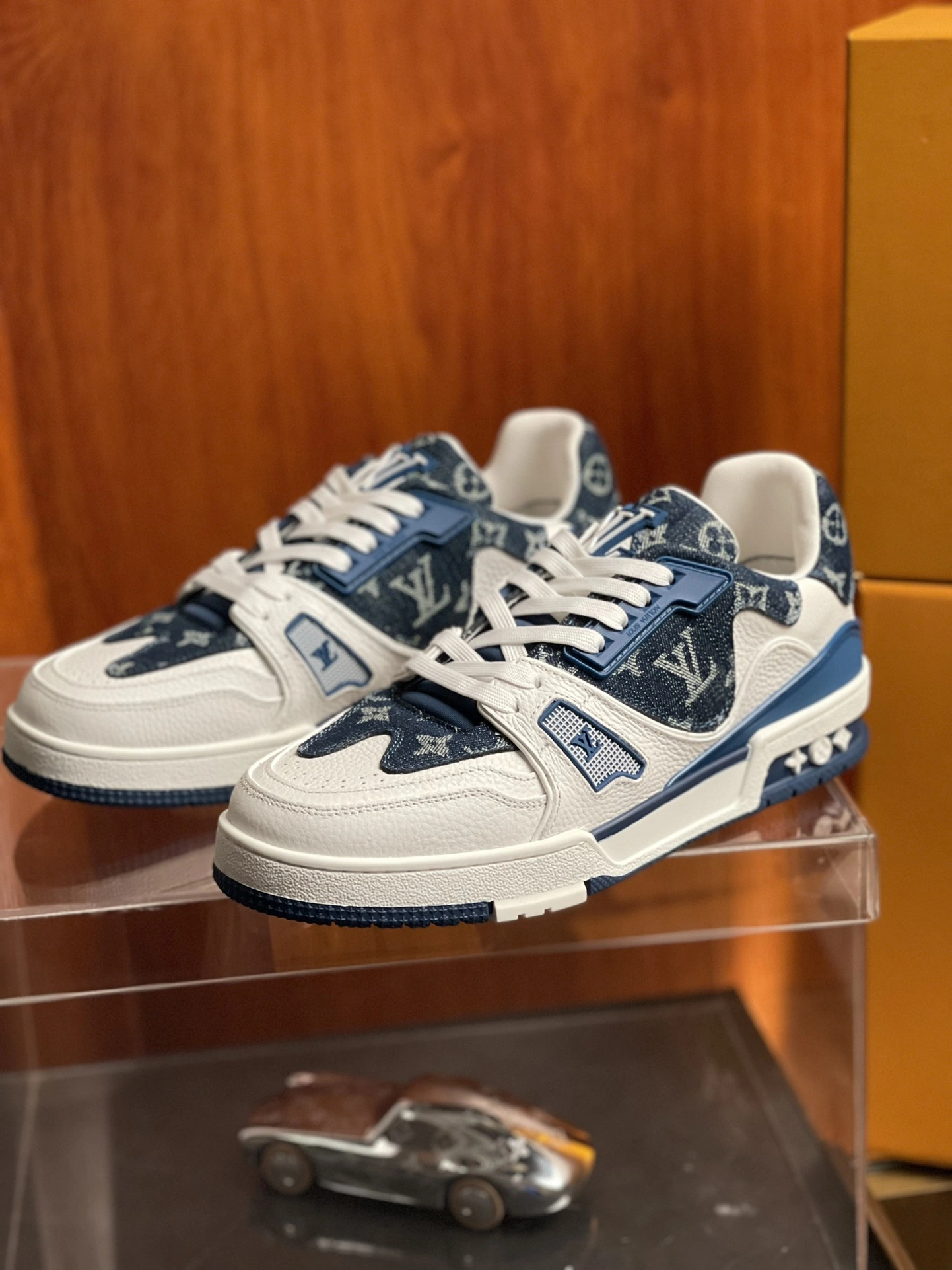 Classic Men L*ouis V*uitton Top Sneaker Trainer RR230330- 4045