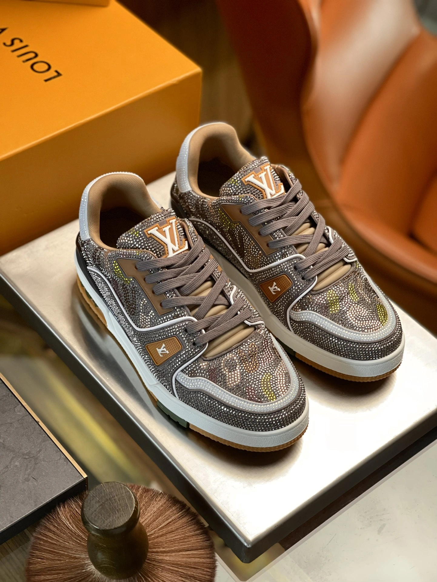 HighQuality Men L*ouis V*uitton Top Sneaker Trainer RR230406- 4026