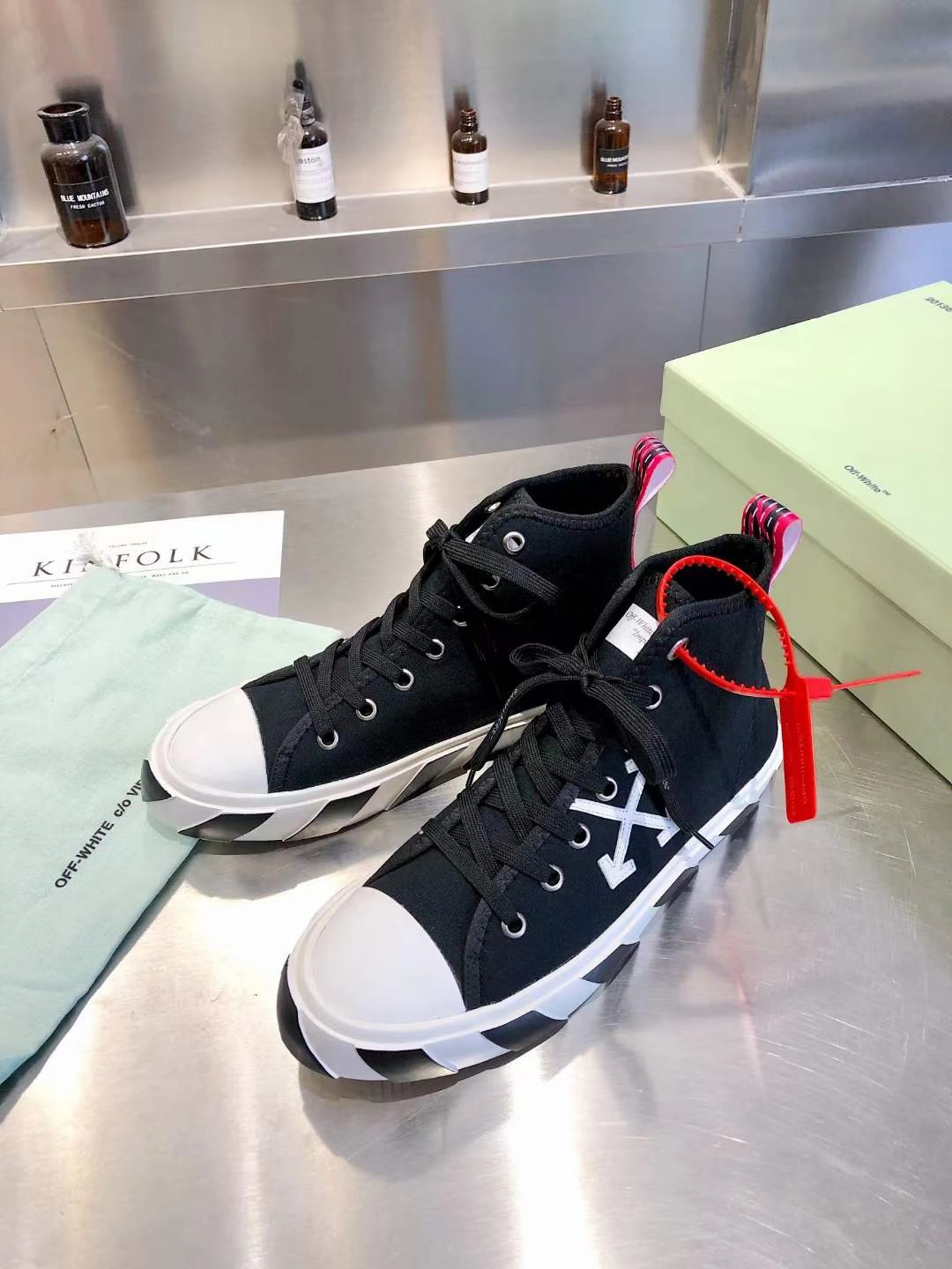 Men Off W*hite Top Sneaker HighQuality 5523