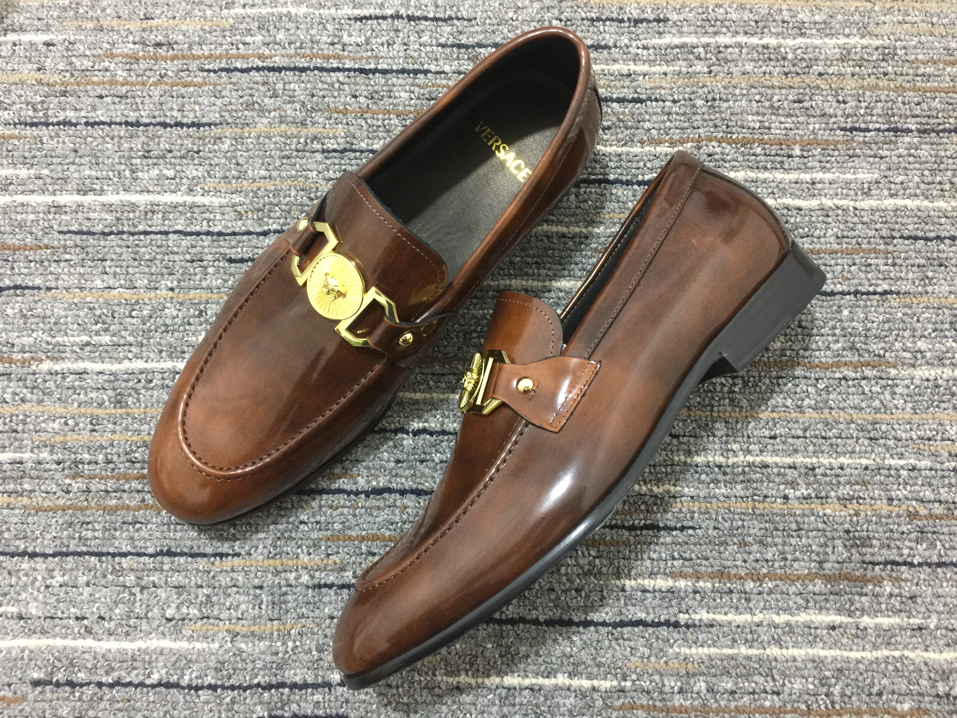 SmoothTexture Men V*ersace Top Loafer 6679