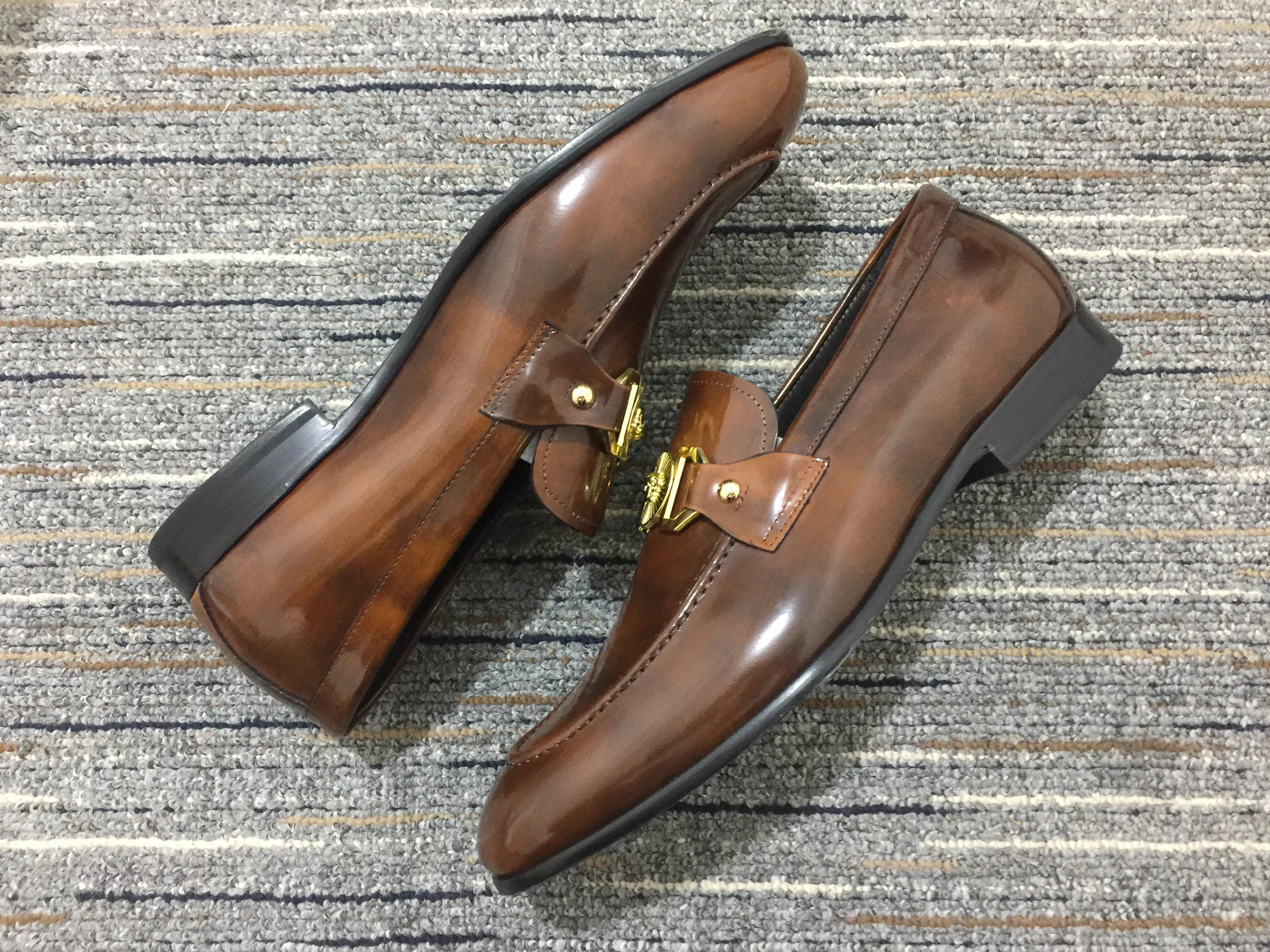 SmoothTexture Men V*ersace Top Loafer 6679