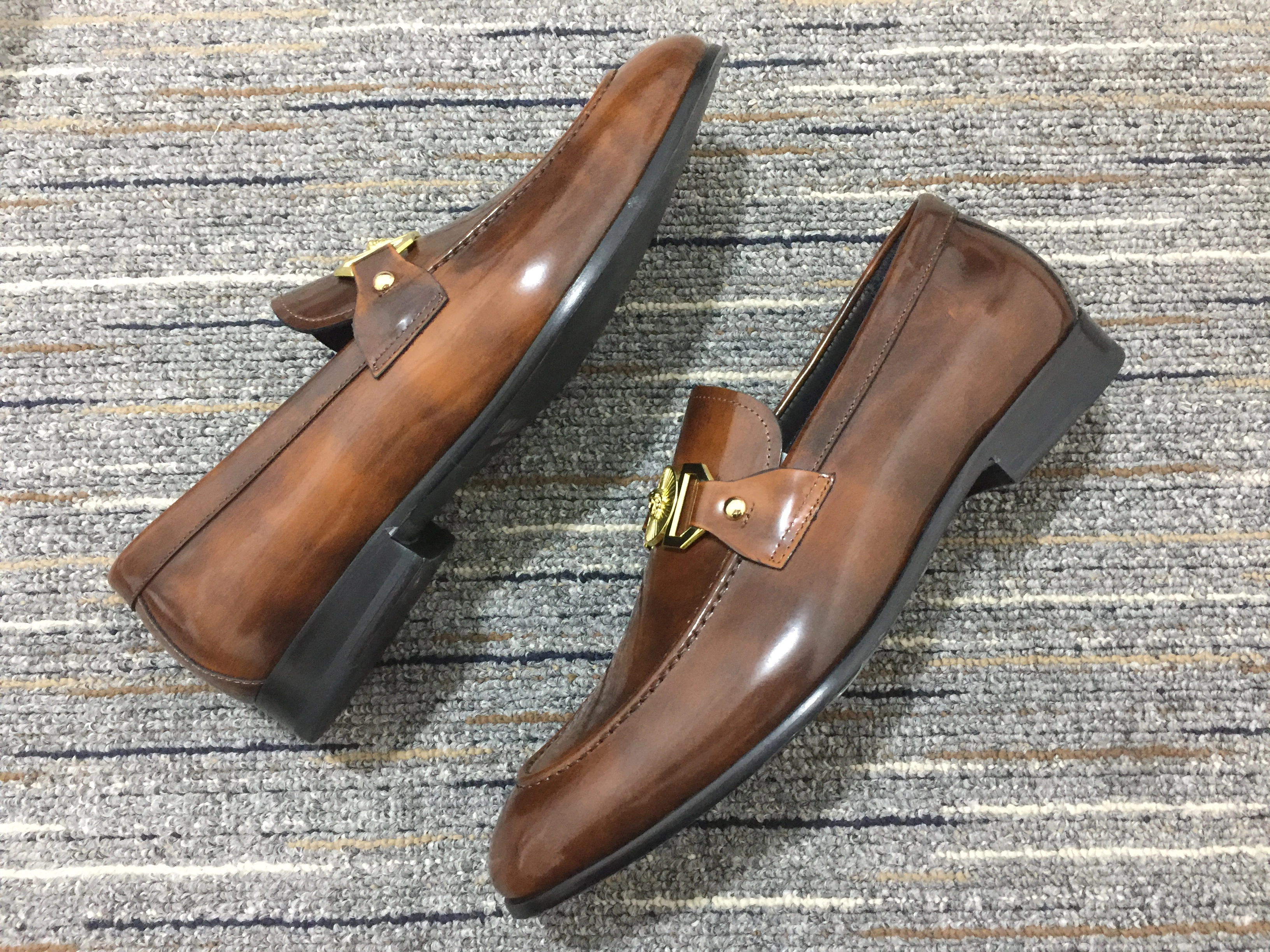 SmoothTexture Men V*ersace Top Loafer 6679