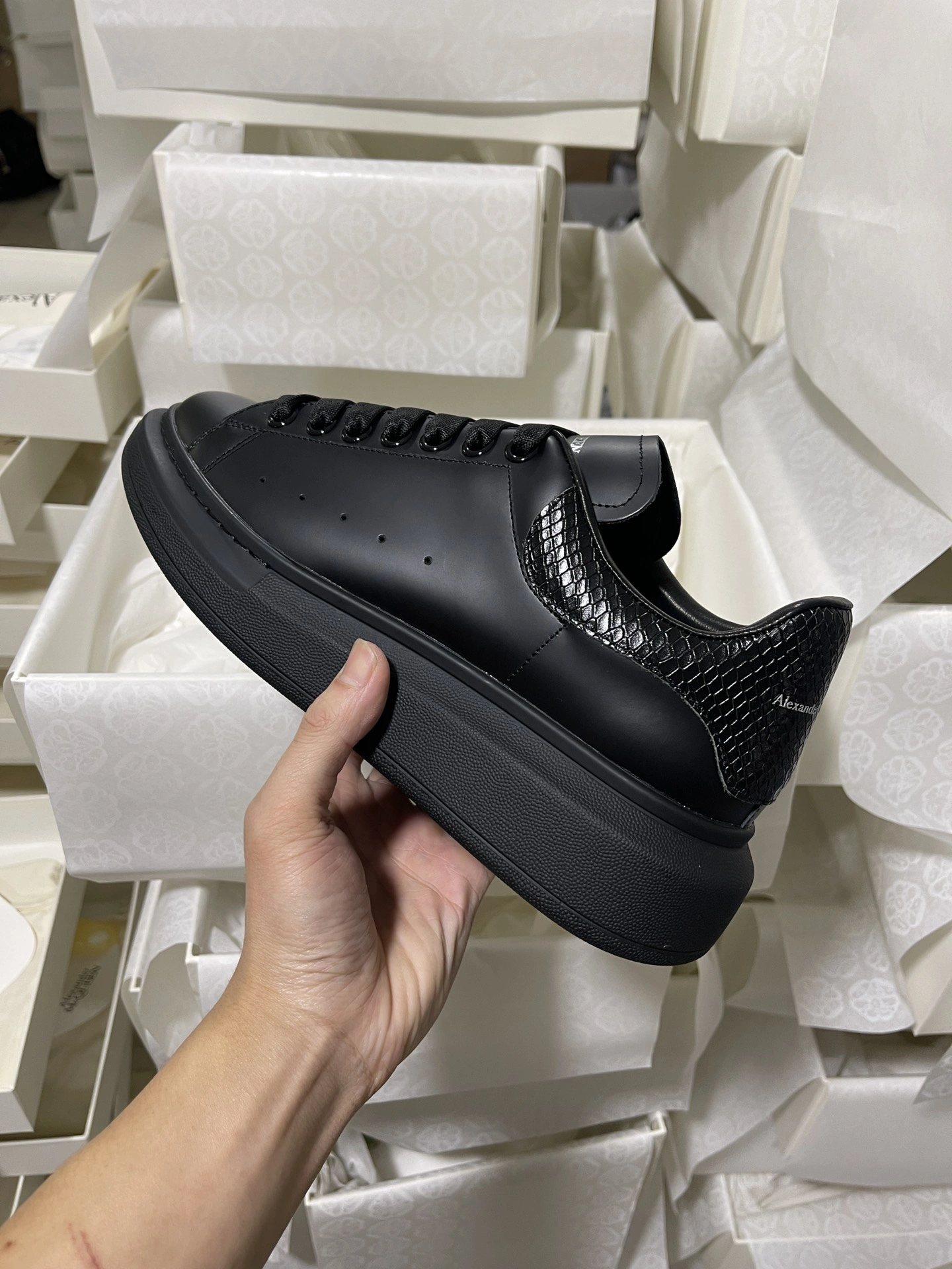 ModernLook Men Women A*lexander M*cqueen Top Sneaker YP 20230816- 2938