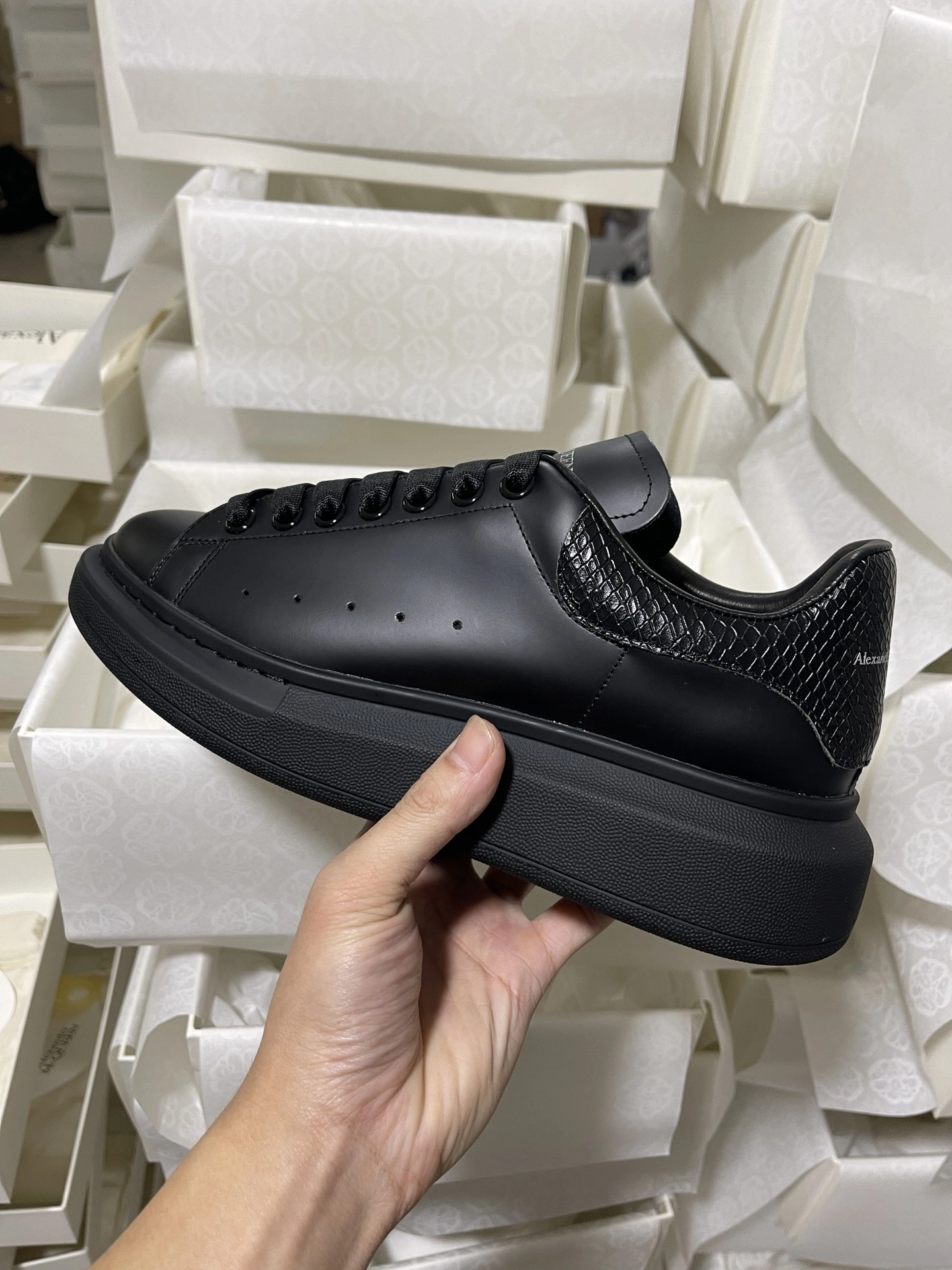 ModernLook Men Women A*lexander M*cqueen Top Sneaker YP 20230816- 2938