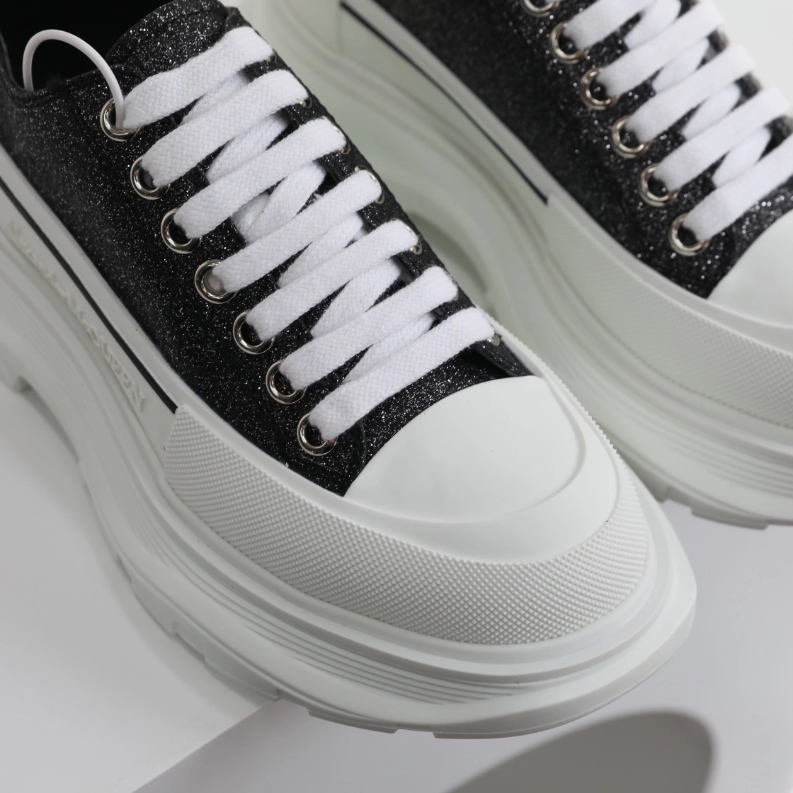 Sustainable Men Women A*lexander M*cqueen Top Sneaker 3123