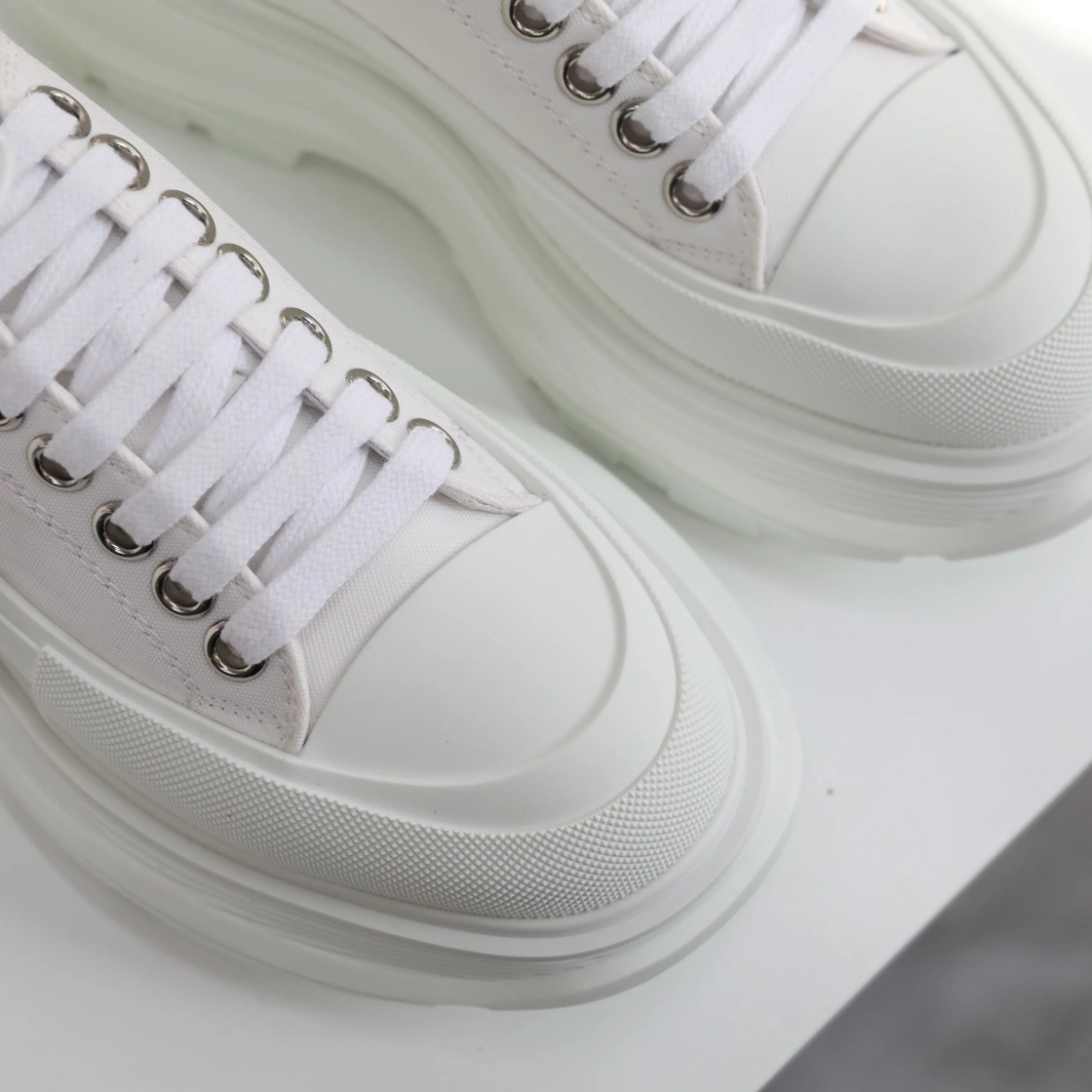 Sustainable Men Women A*lexander M*cqueen Top Sneaker 3118