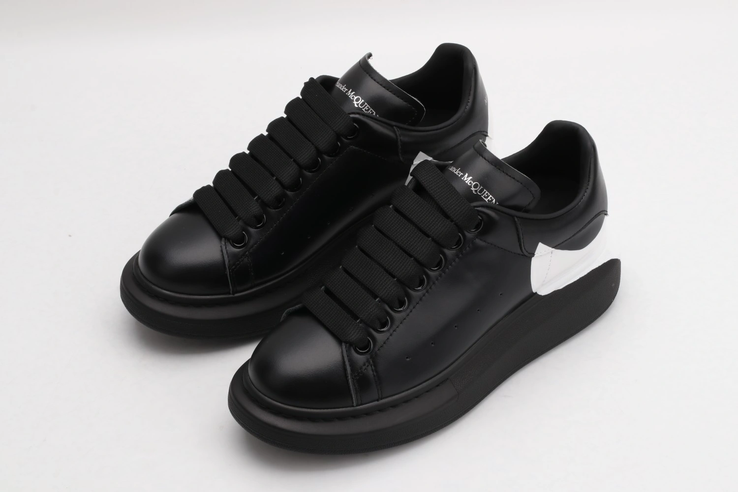 Supportive Men Women A*lexander M*cqueen Top Sneaker 3135