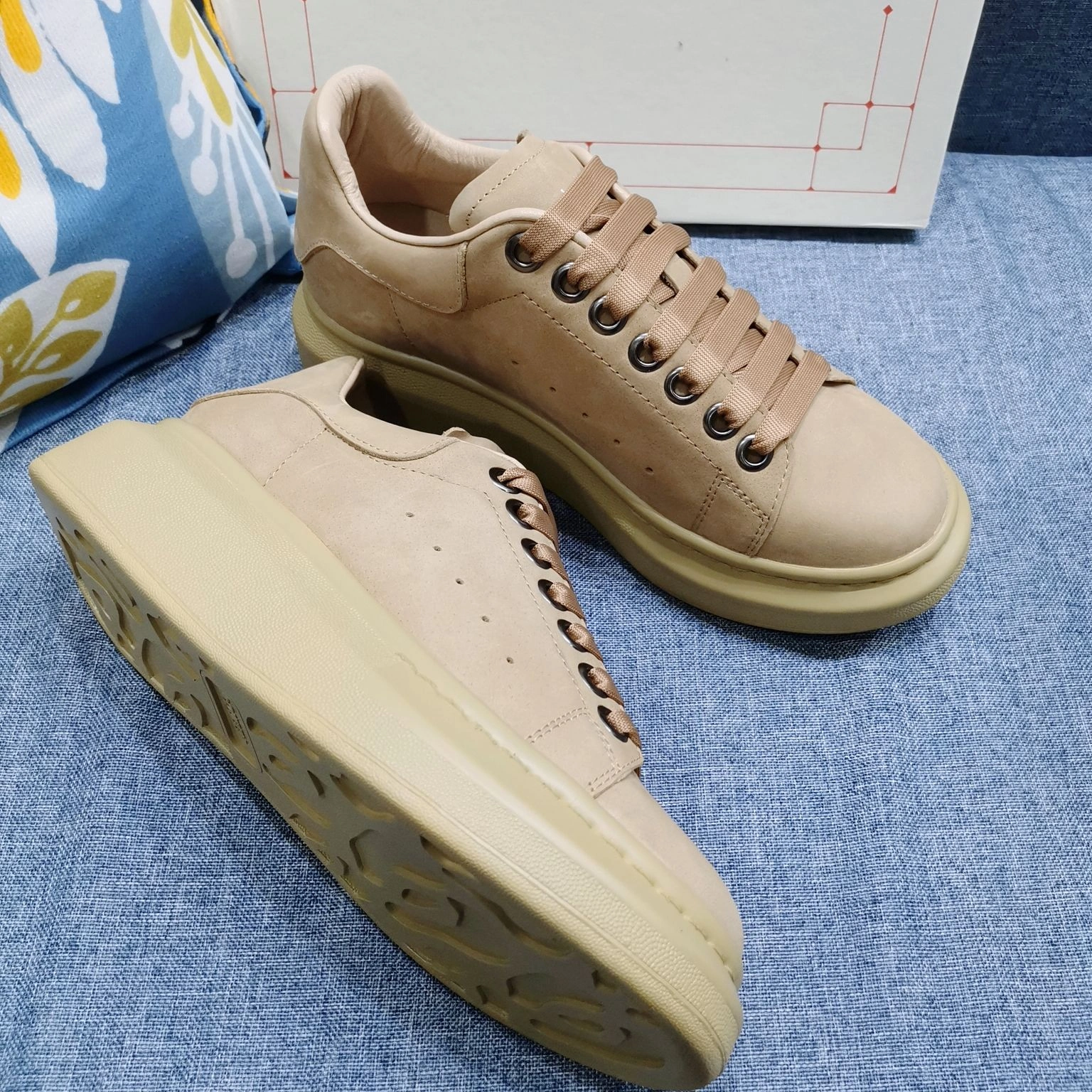 FreshLook Men Women A*lexander M*cqueen Top Sneaker 3142