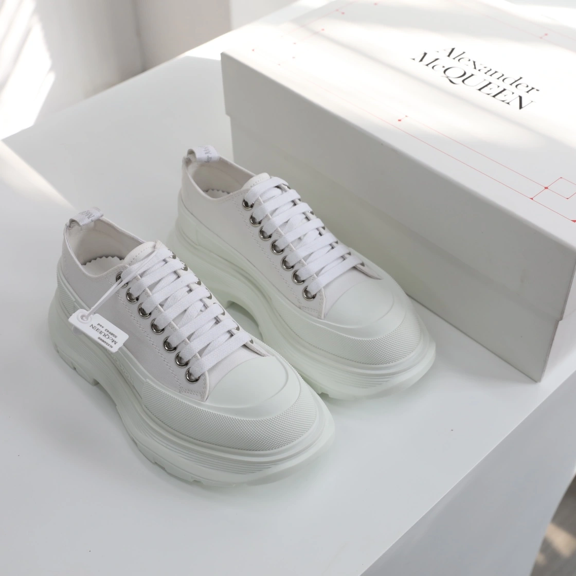 Sustainable Men Women A*lexander M*cqueen Top Sneaker 3118