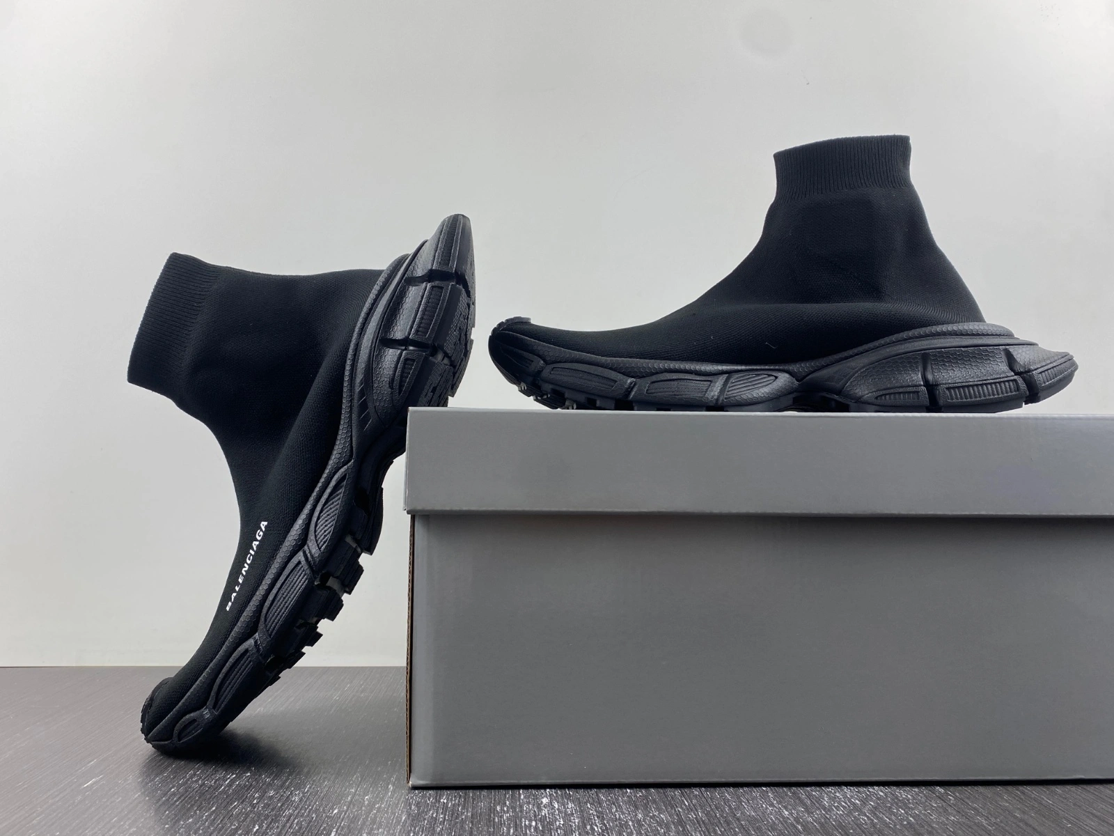 EyeCatching Men Women B*alenciaga Speed Top Sneaker AME20240115- 4362