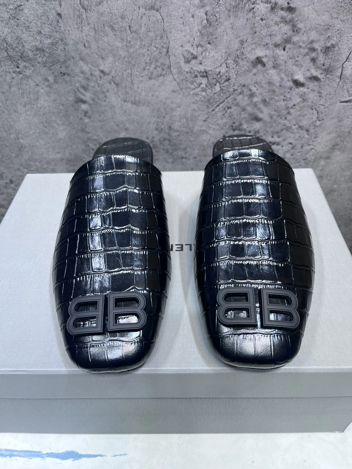 Trendsetting Men Women B*alenciaga Top Slippers CP230310- 4495