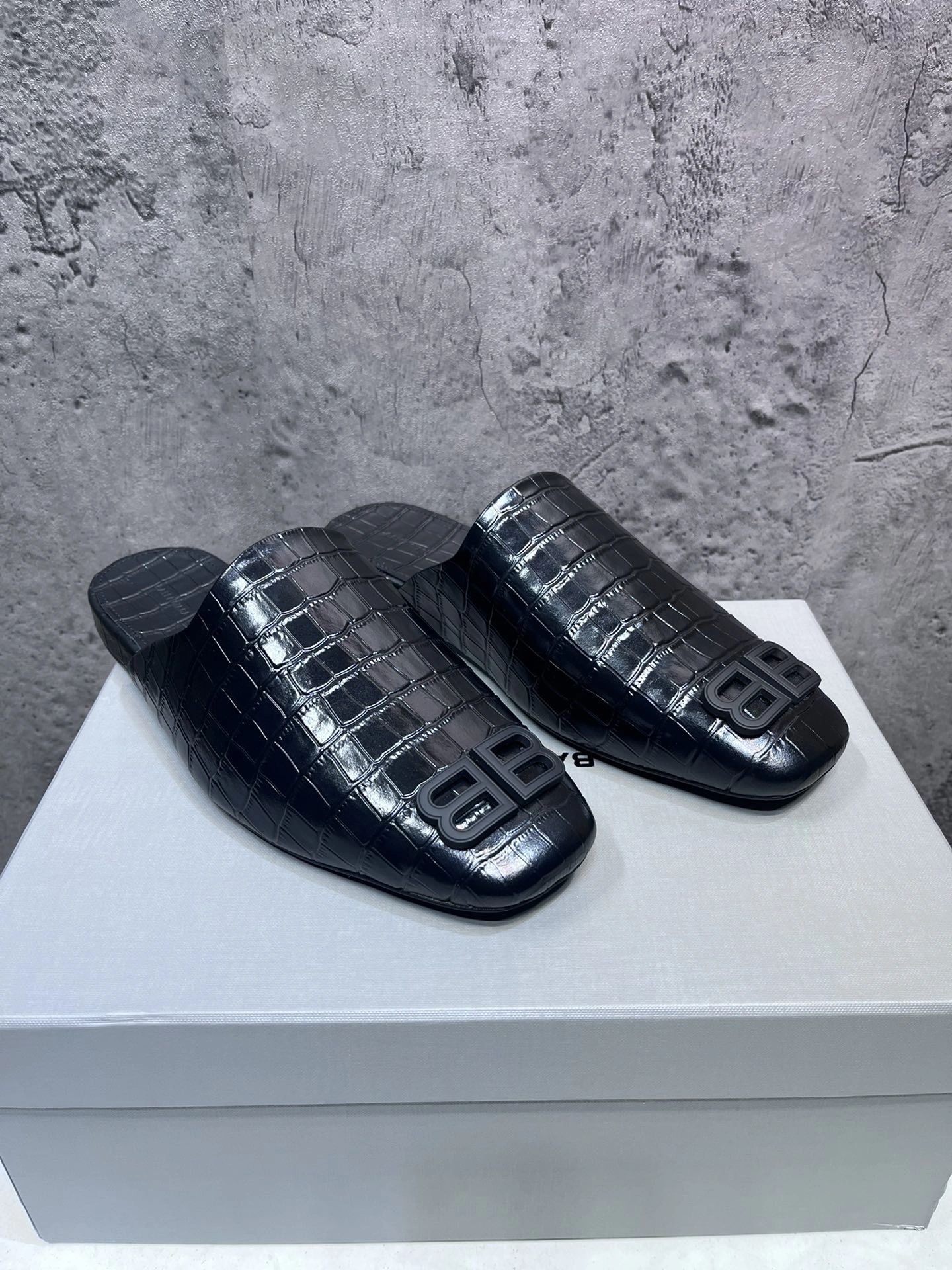 Trendsetting Men Women B*alenciaga Top Slippers CP230310- 4495