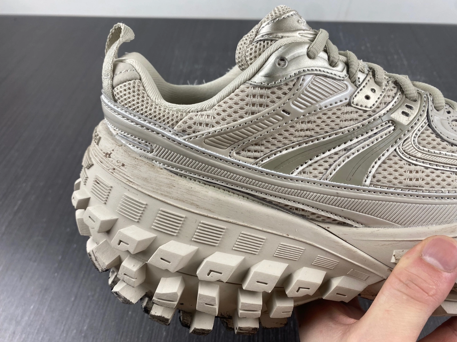 FashionForward Men Women B*alenciaga Top Sneaker Defender AME 4442
