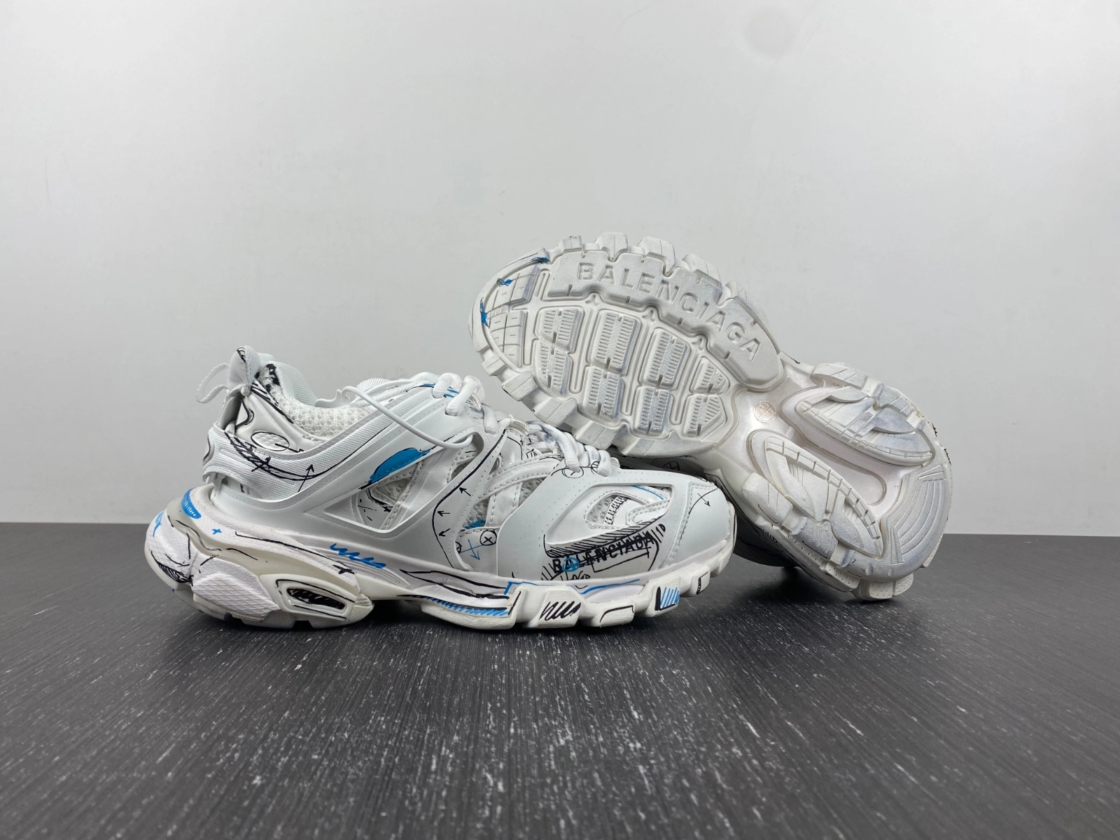 FlexibleFit Men Women B*alenciaga Track AME20230704- 4446