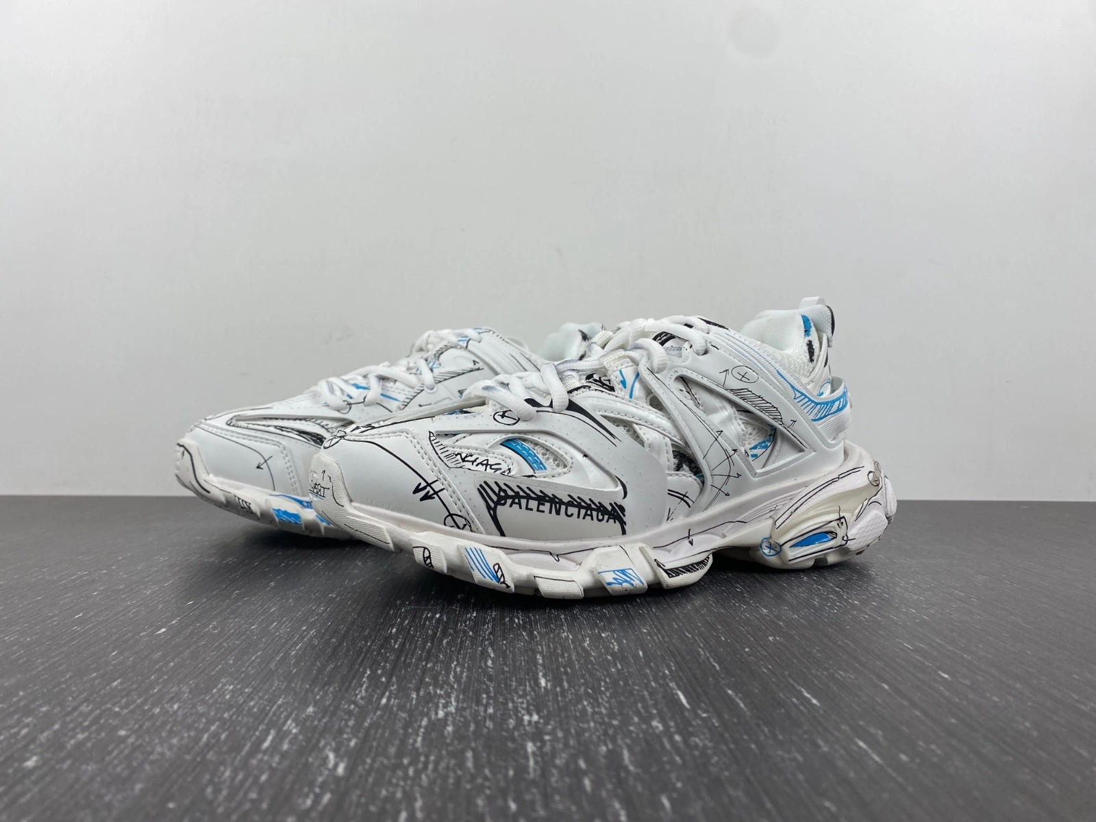 FlexibleFit Men Women B*alenciaga Track AME20230704- 4446