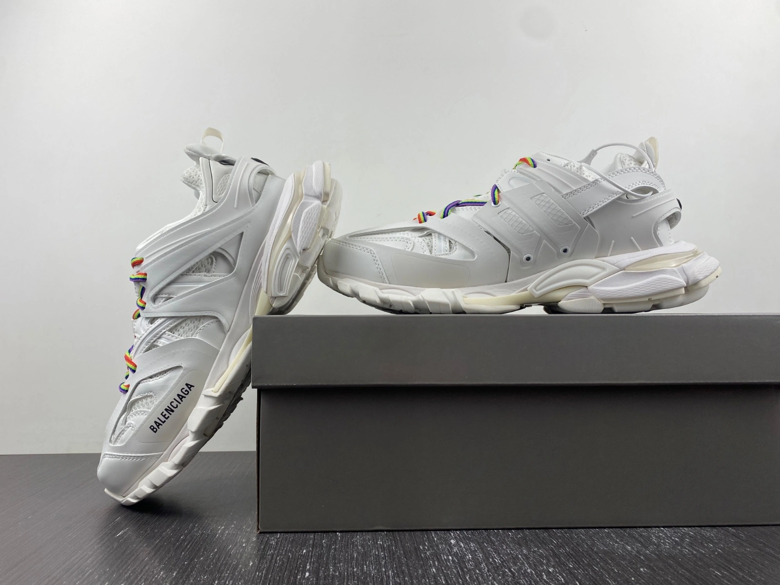 Affordable Men Women B*alenciaga Track AME20231018- 4411