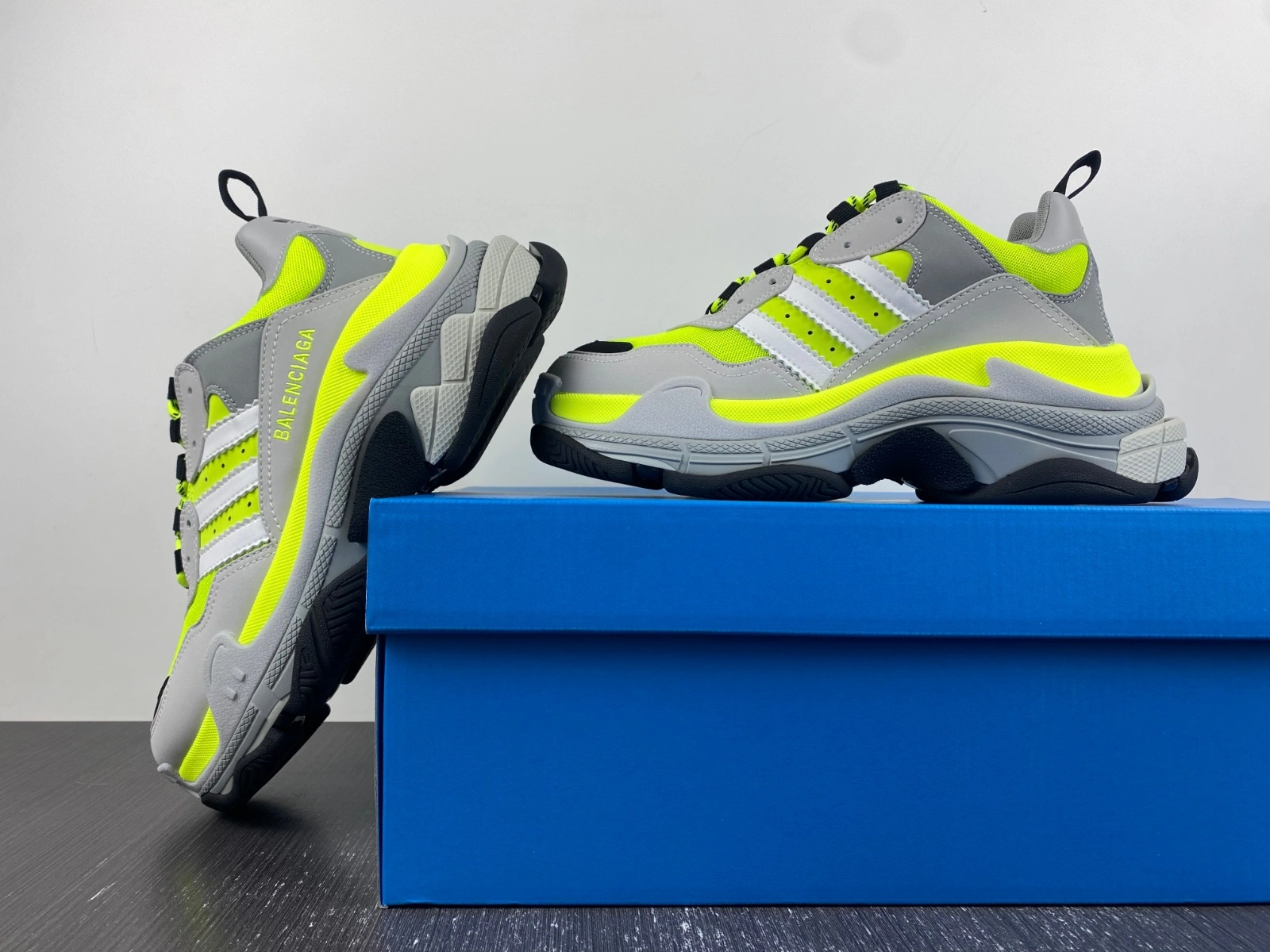 WrinkleFree Men Women B*alenciaga Triples Top Sneaker AME 4449