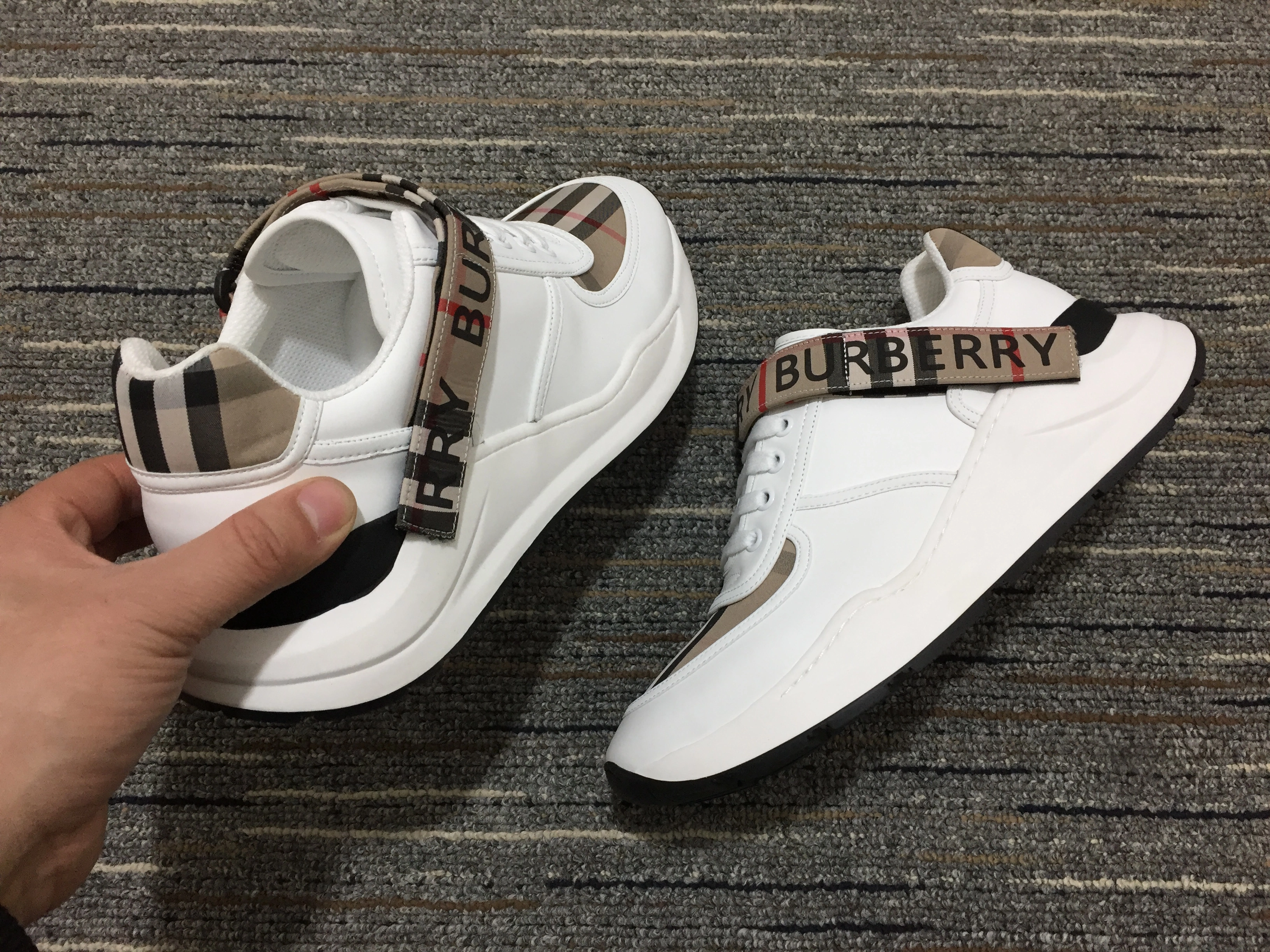 TechFriendly Men Women B*urberry Top Sneaker 6295