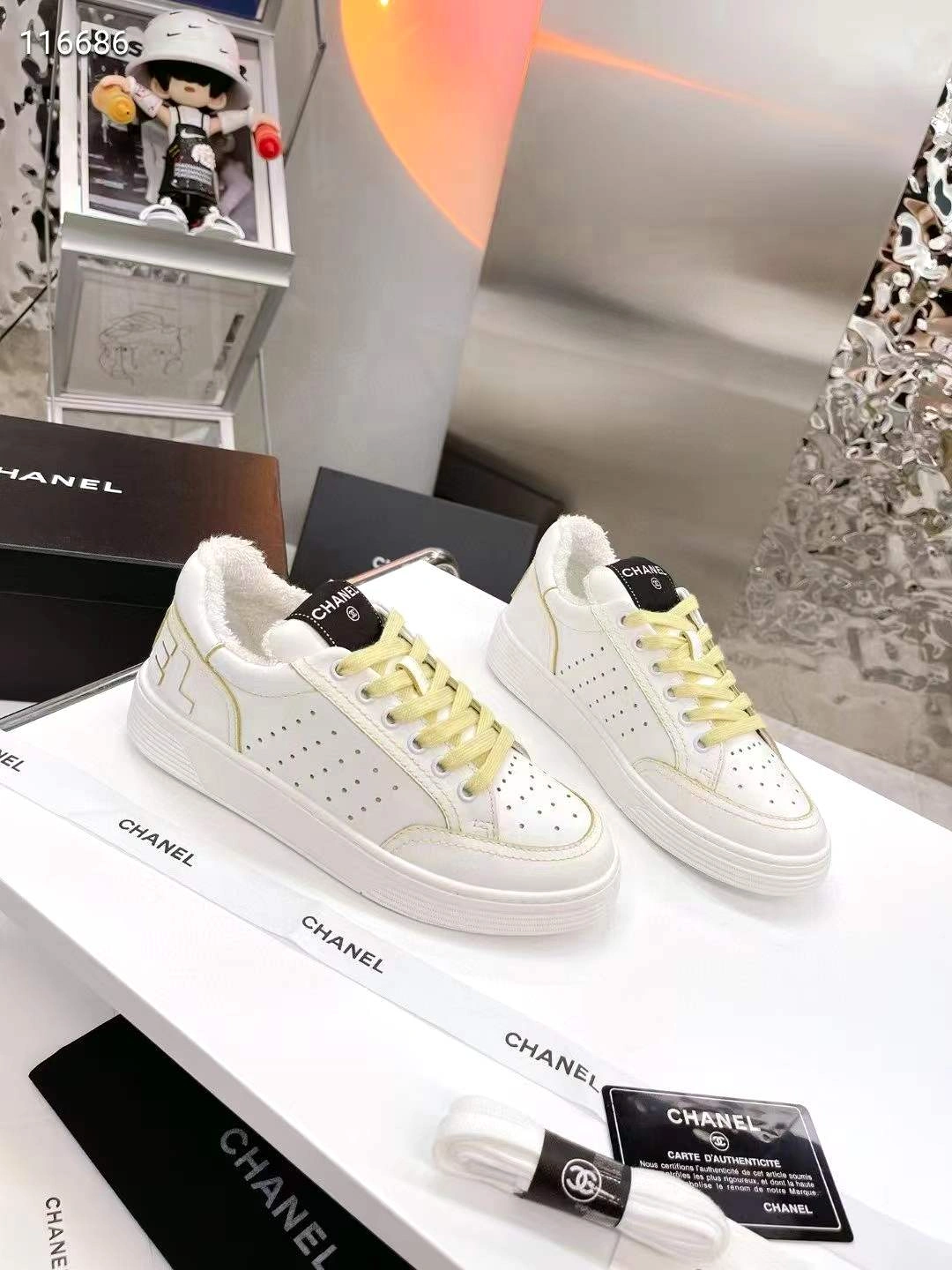 Snug Men Women C*hanel Top Sneaker 6732