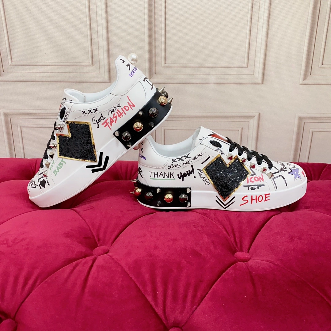 Men Women D*G LOW Sneaker TravelReady 6001