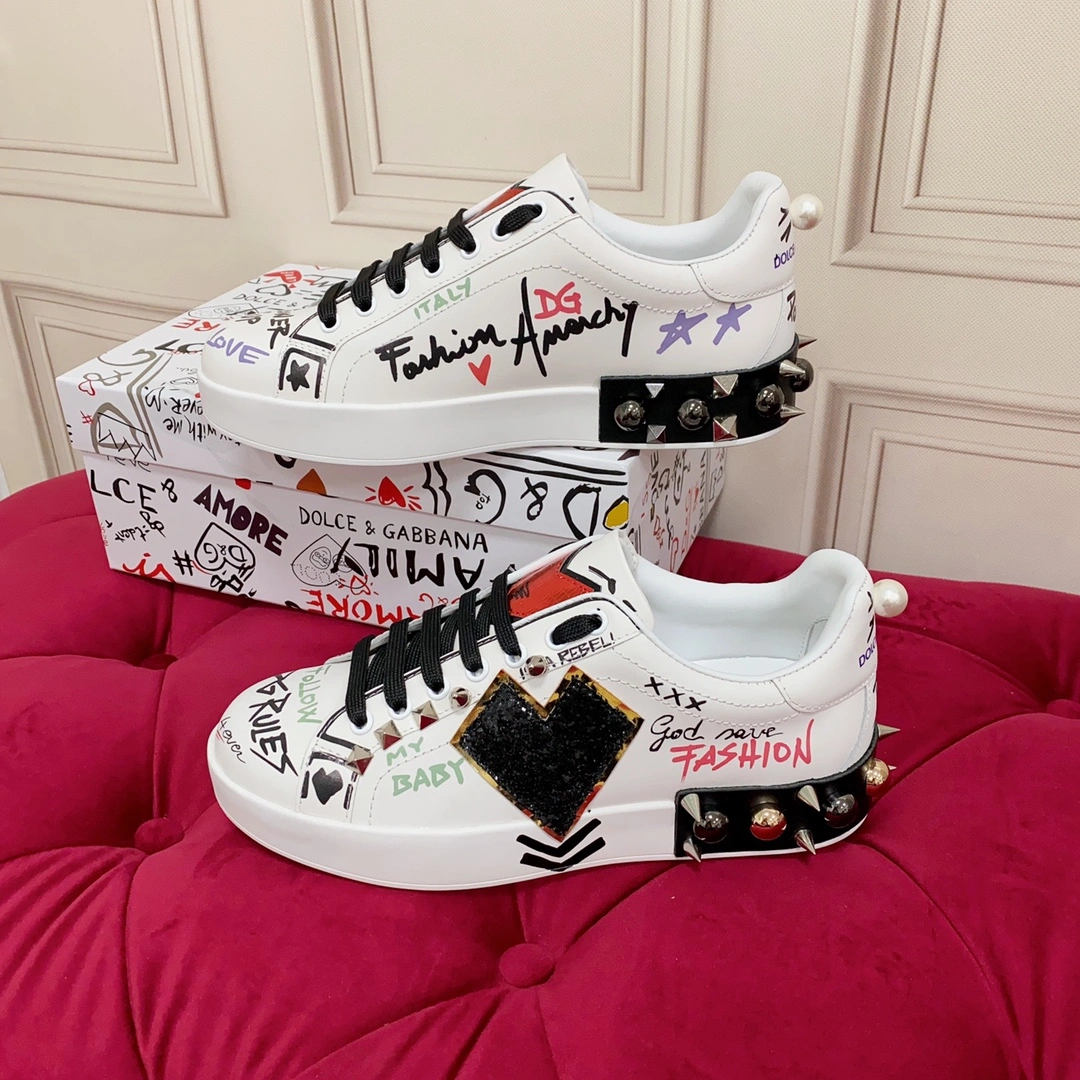 Men Women D*G LOW Sneaker TravelReady 6001