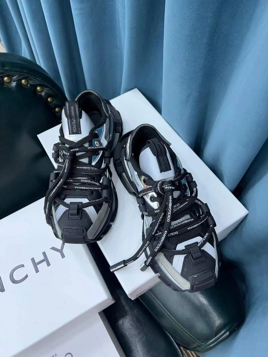 UrbanChic Men Women D*G LOW Sneaker 20230814- 5978