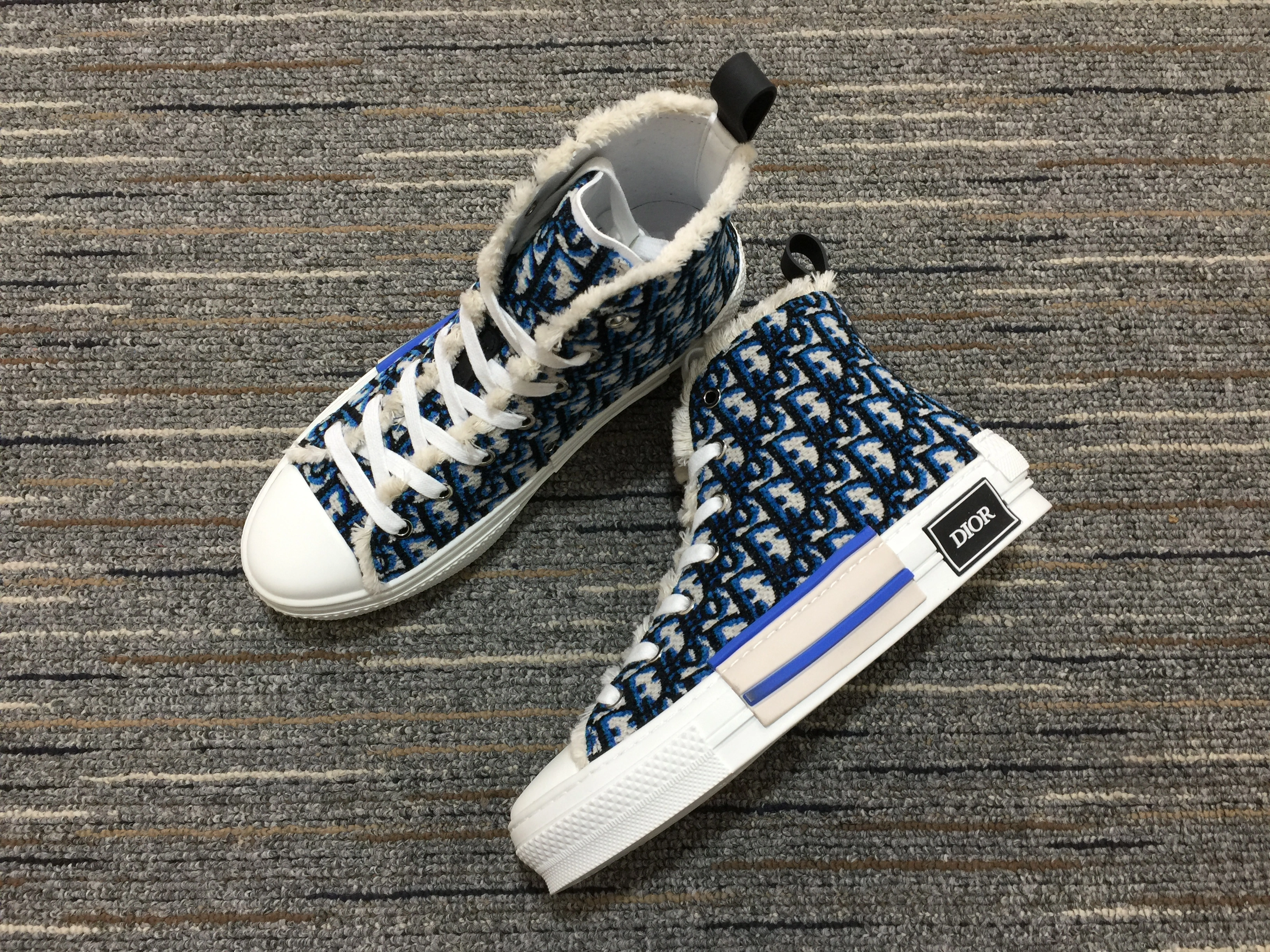 WellDesigned Men Women D*or Sneaker 5876