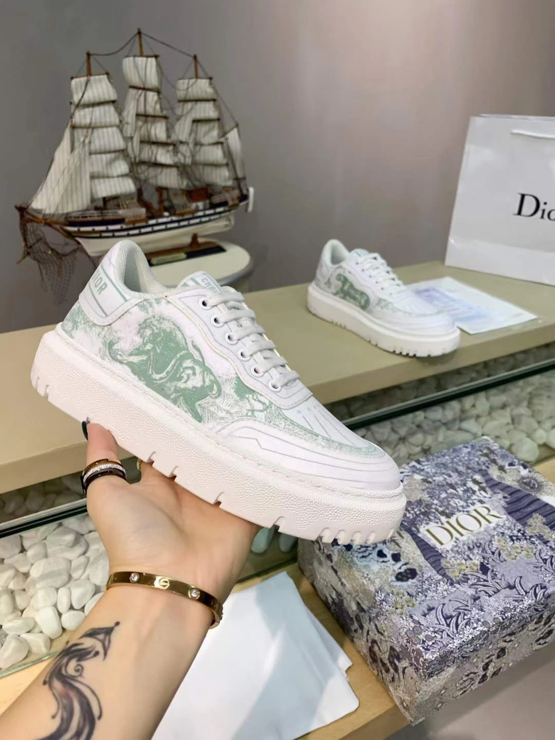 Men Women D*or Top Sneaker Bold 5786