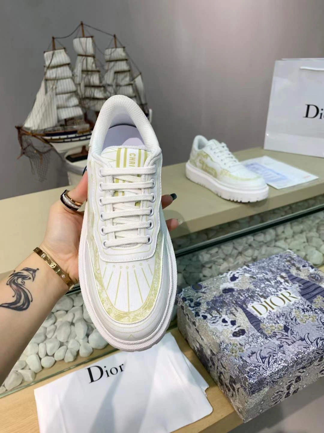 Men Women D*or Top Sneaker Bold 5786