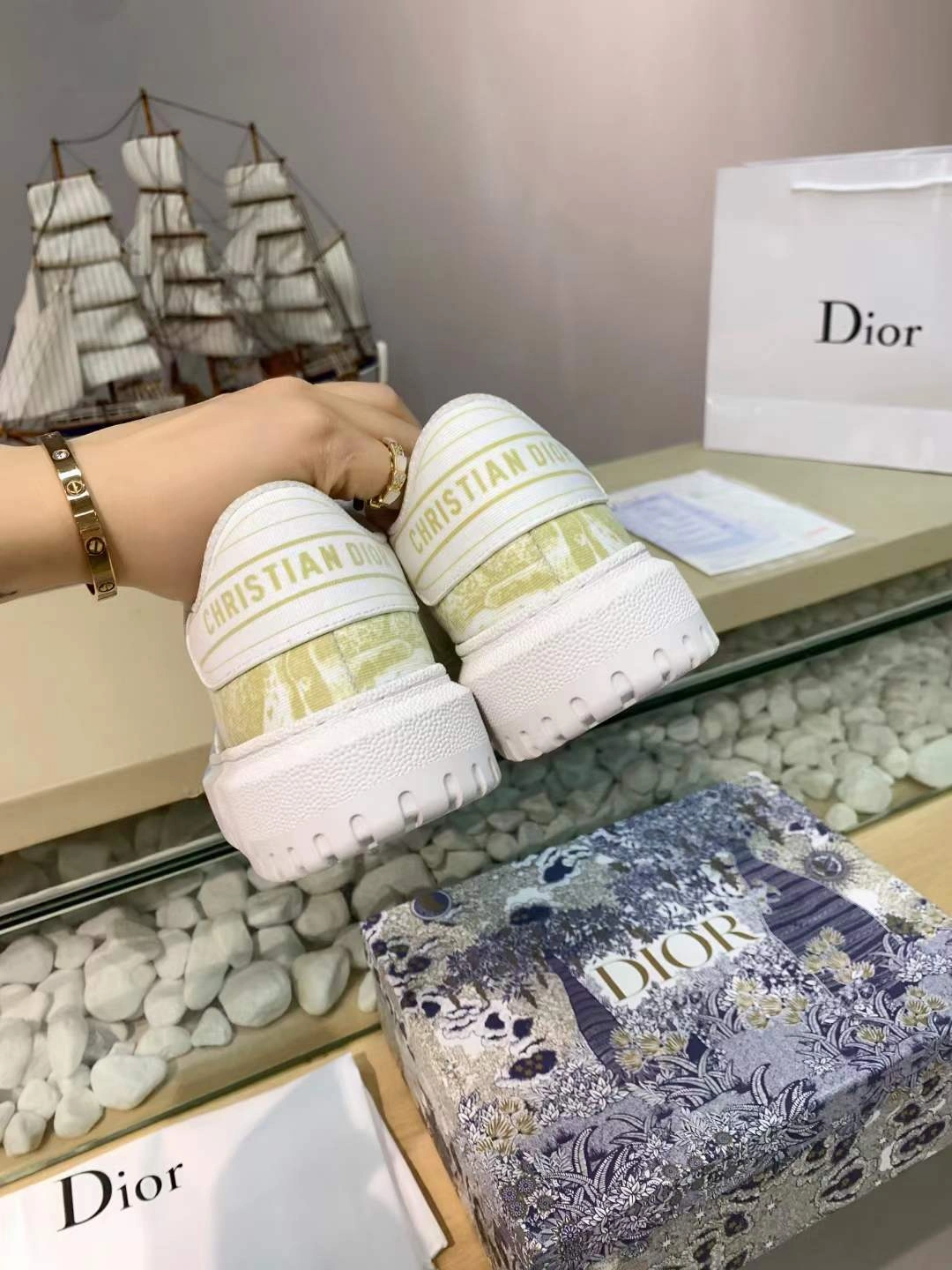 Men Women D*or Top Sneaker Bold 5786