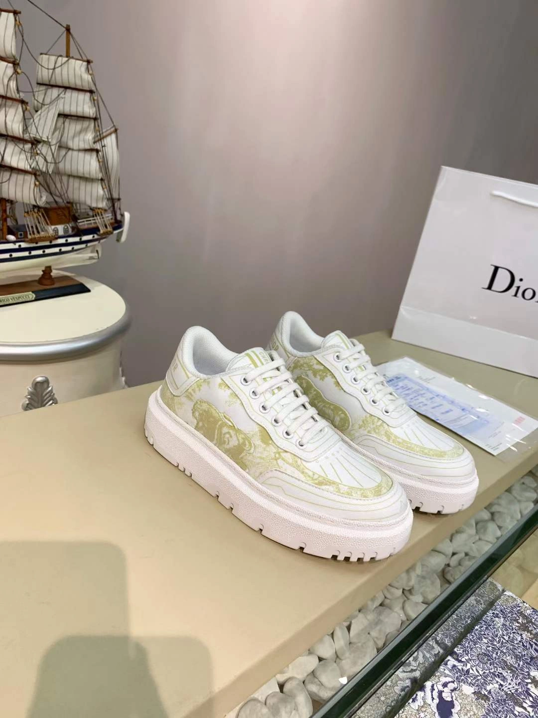 Men Women D*or Top Sneaker Bold 5786