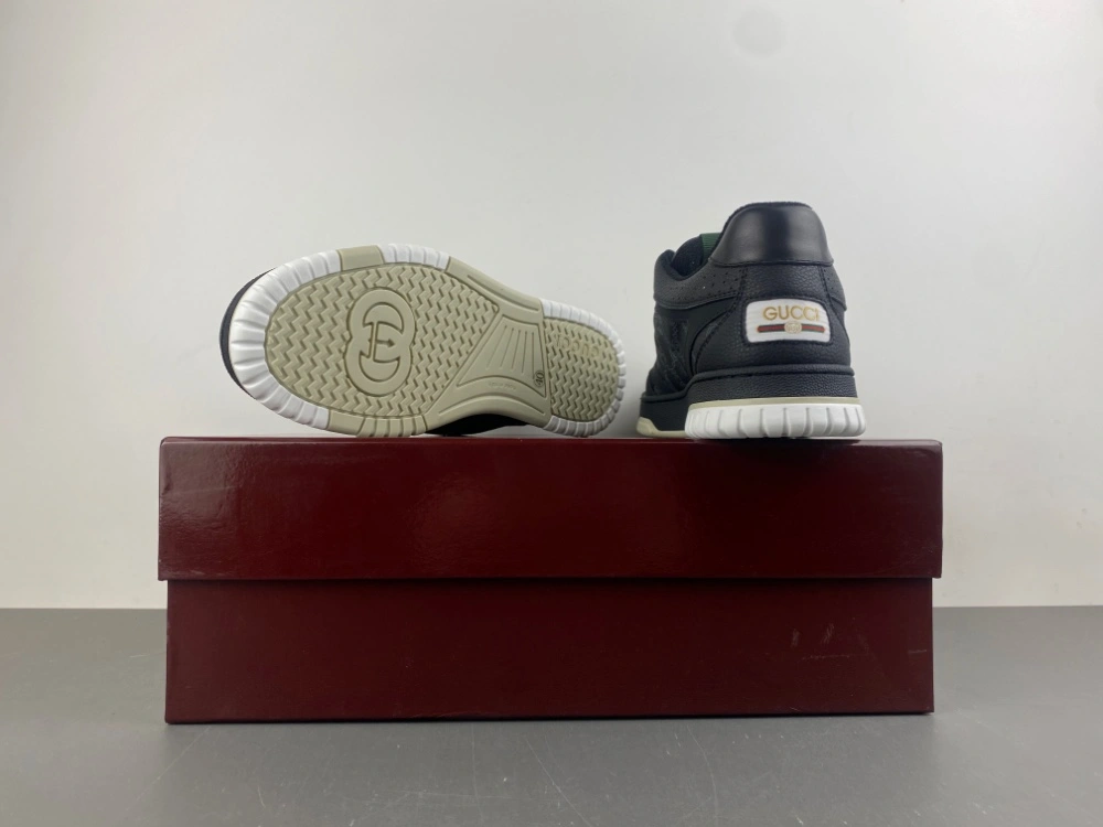 OnTrend Men Women G*ucci Top quality Sneaker MK20260120- 3362