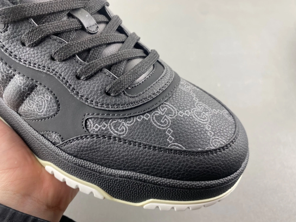 OnTrend Men Women G*ucci Top quality Sneaker MK20260120- 3362