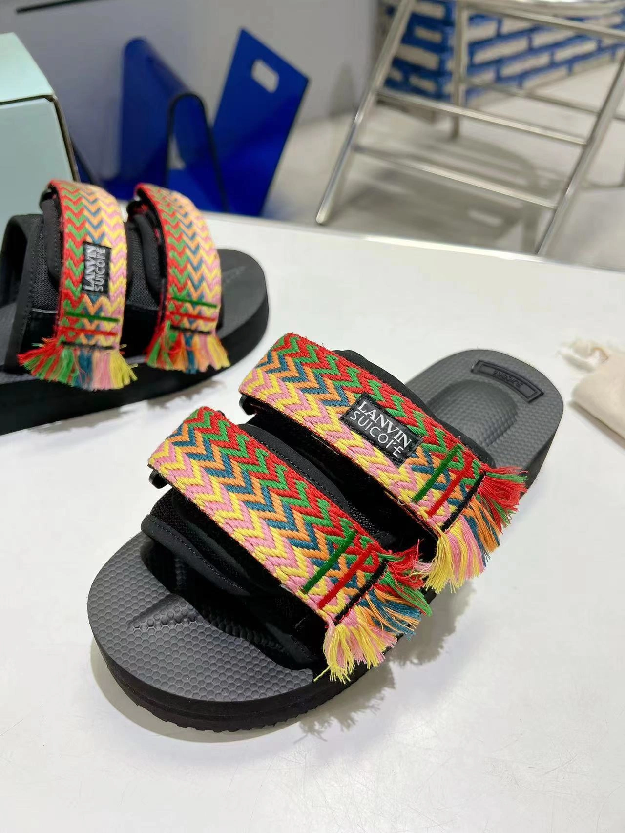 Youthful Men Women L*ANVIN Top Slippers CP230329- 7055