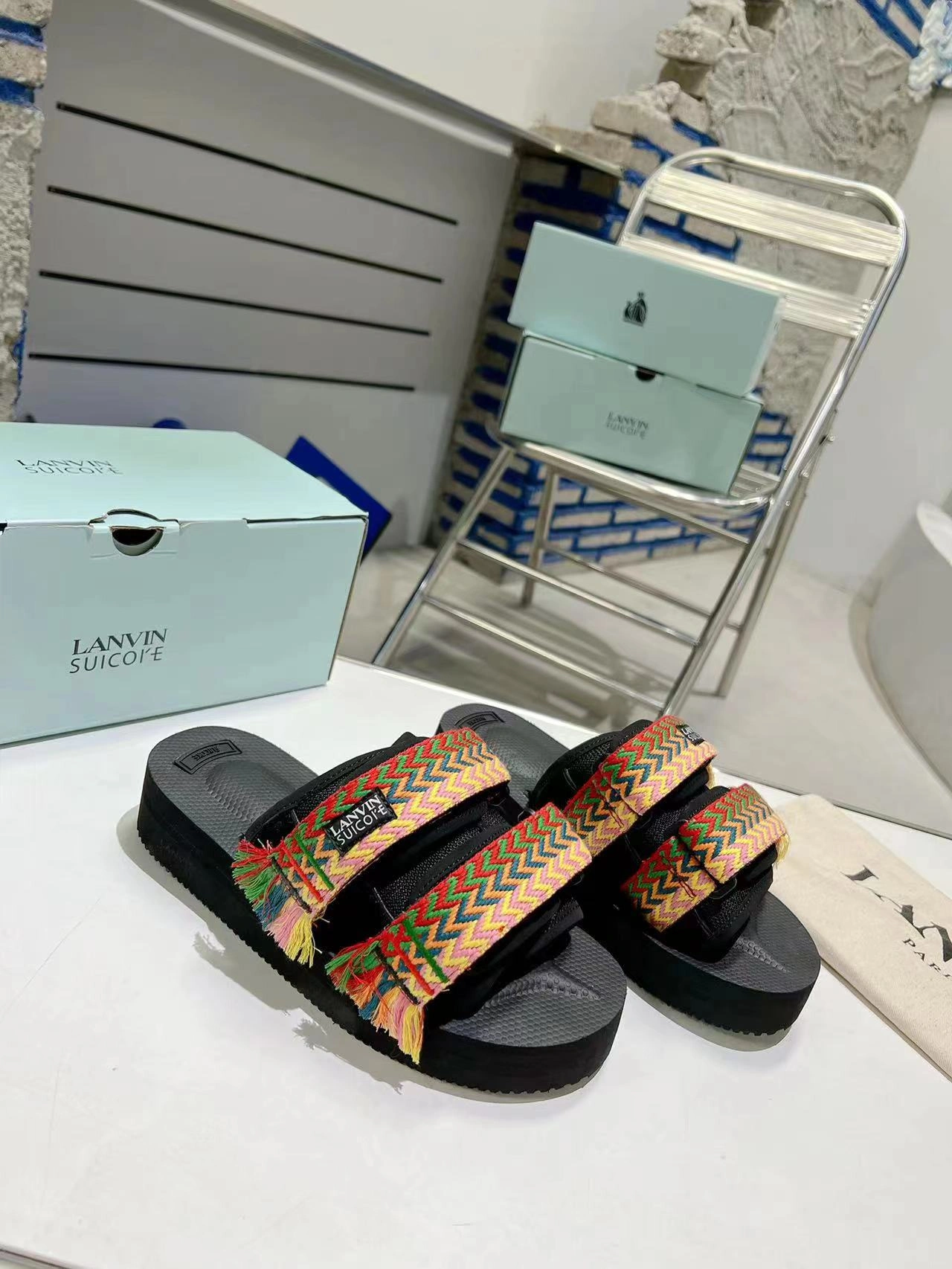 Youthful Men Women L*ANVIN Top Slippers CP230329- 7055
