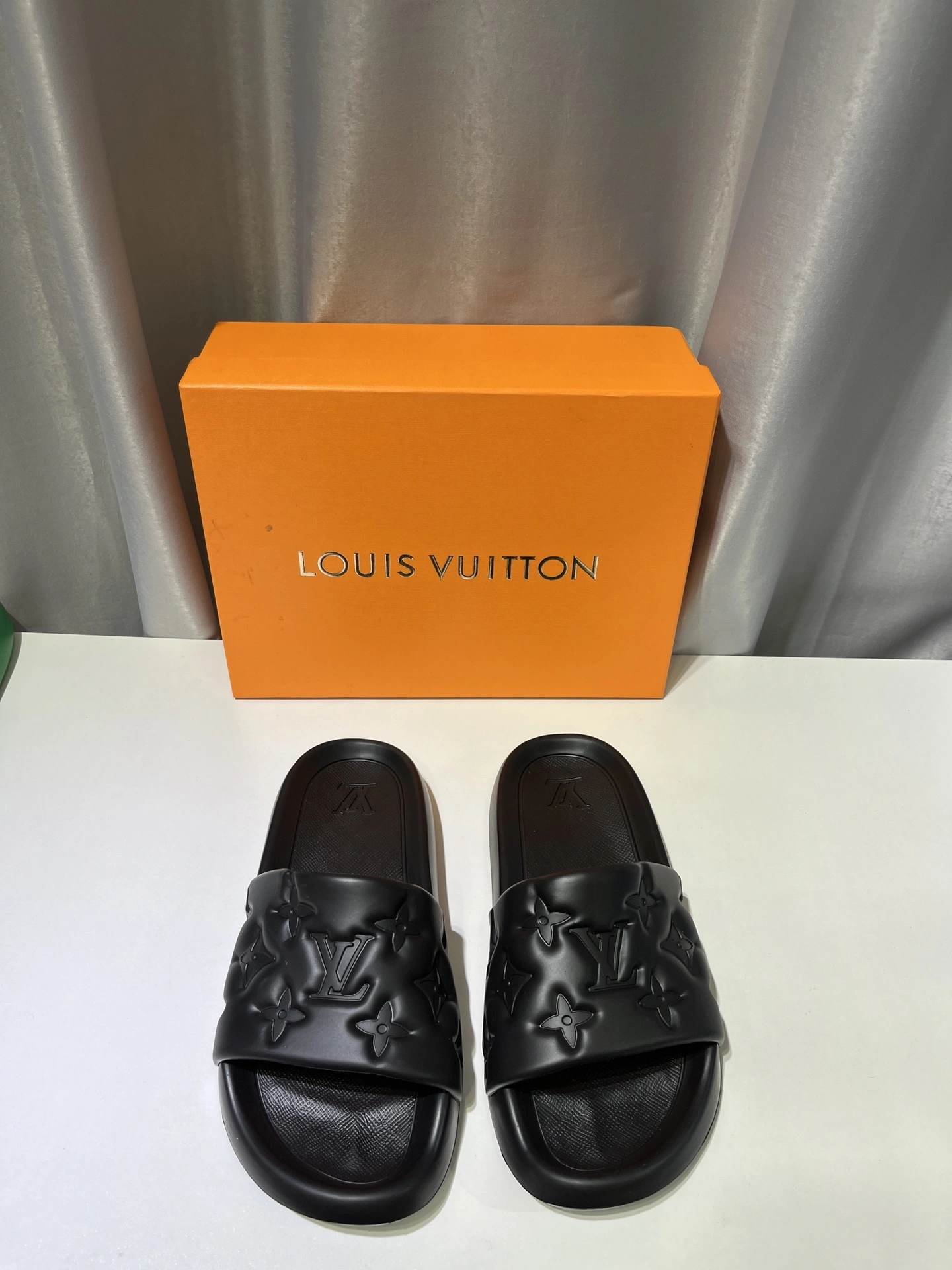FreshLook Men Women L*ouis V*uitton Slippers CP 20230606 - 3989