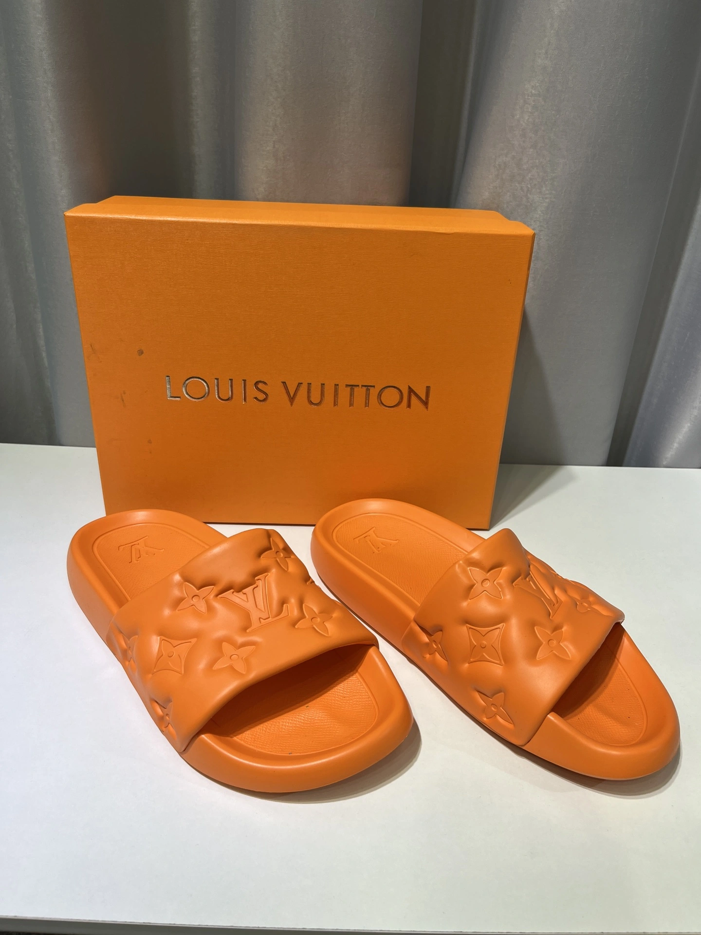 SmoothTexture Men Women L*ouis V*uitton Slippers CP 20230606- 3986