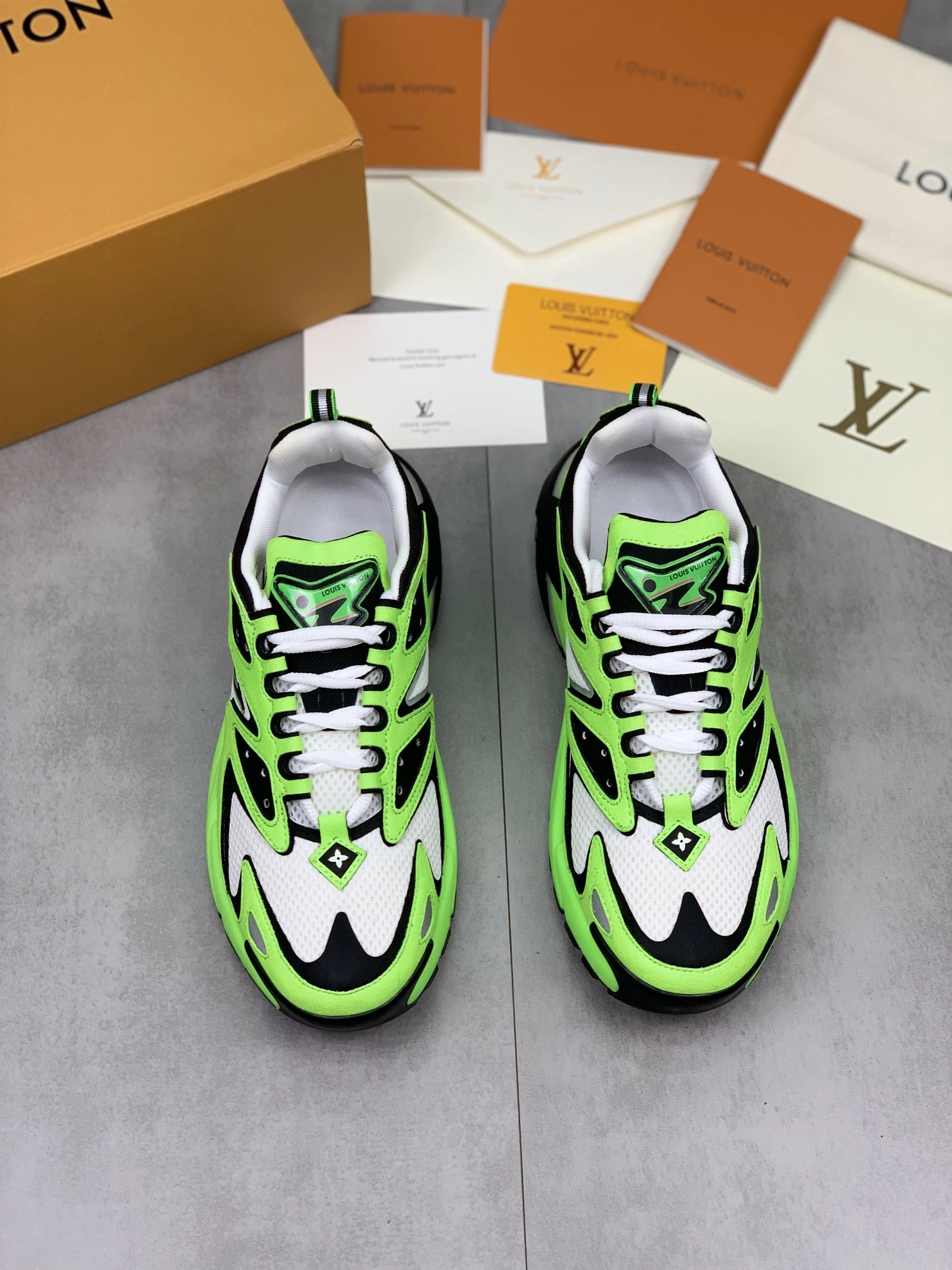 Flexible Men Women L*ouis V*uitton Sneaker Runner CP 20230526 - 3994