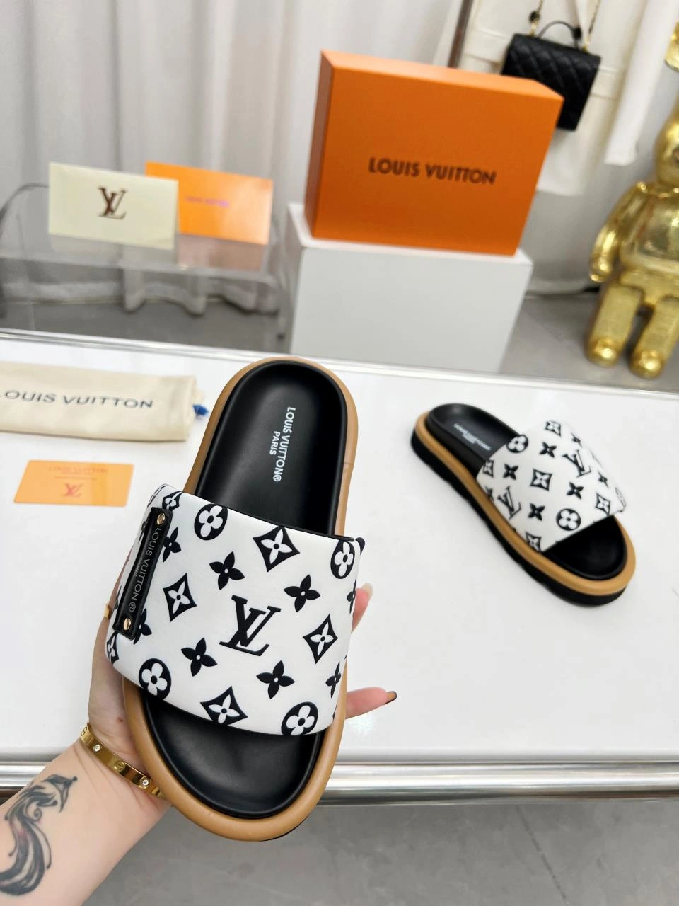 EyeCatching Men Women L*ouis V*uitton Top Sandals CP 20230609- 3951