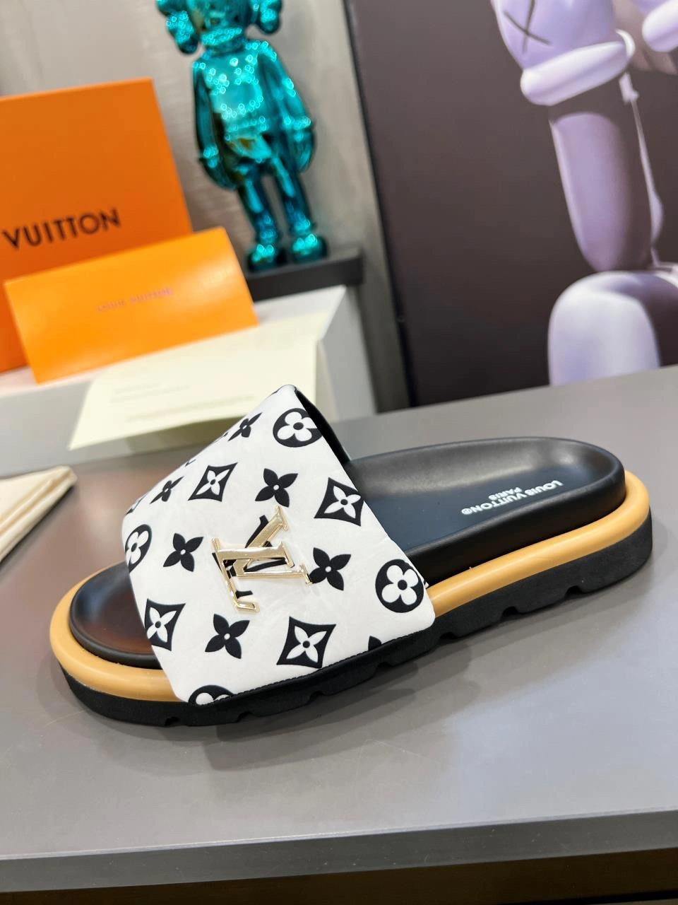 Youthful Men Women L*ouis V*uitton Top Sandals CP 20230609- 3955