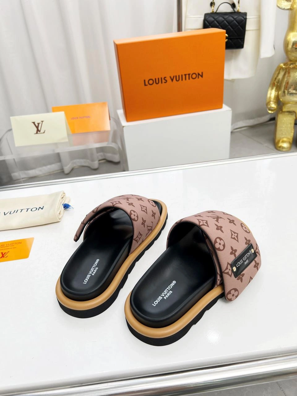 Classic Men Women L*ouis V*uitton Top Sandals CP 20230609- 3954