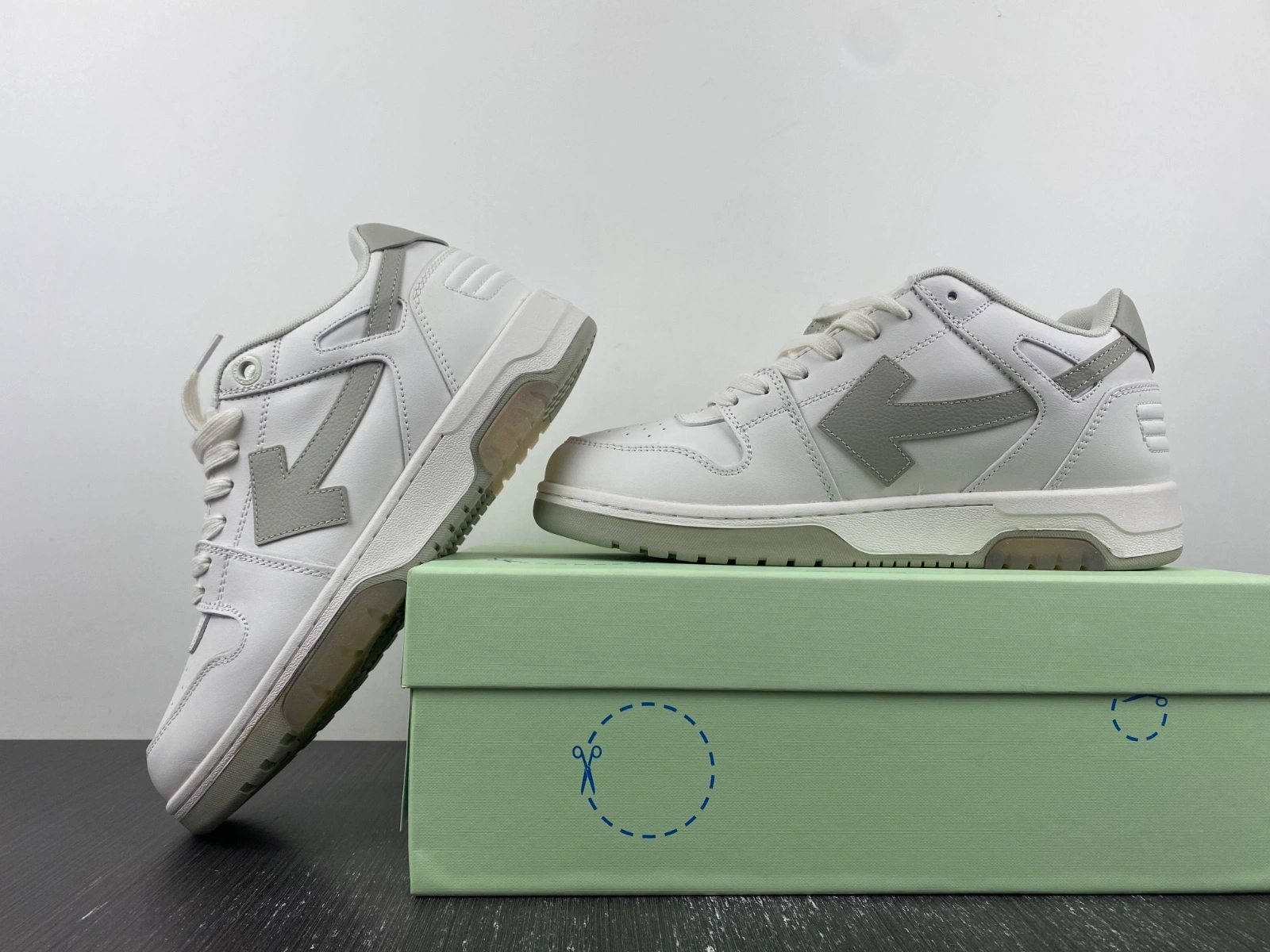 Men Women O*ff W*hite Out Of Office Sneakers Low Tops MK 20230724- Sustainable 5479