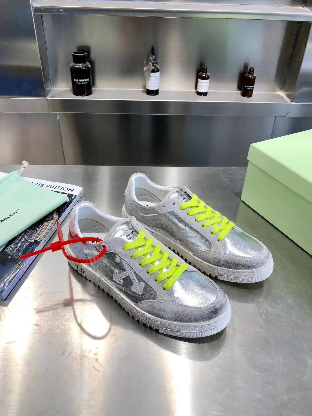Vibrant Men Women O*ff W*hite Sneaker 5539
