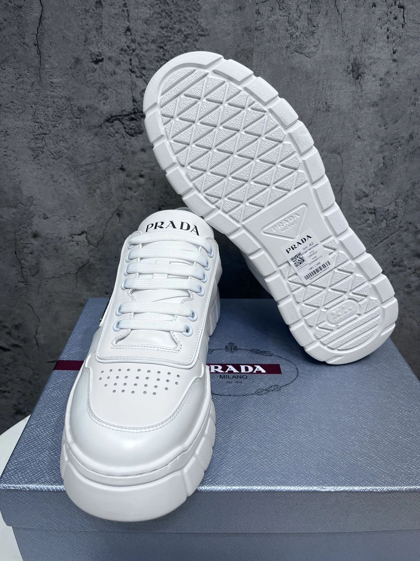 Sporty Mens P*rada Top Sneakers CP230310- 6561