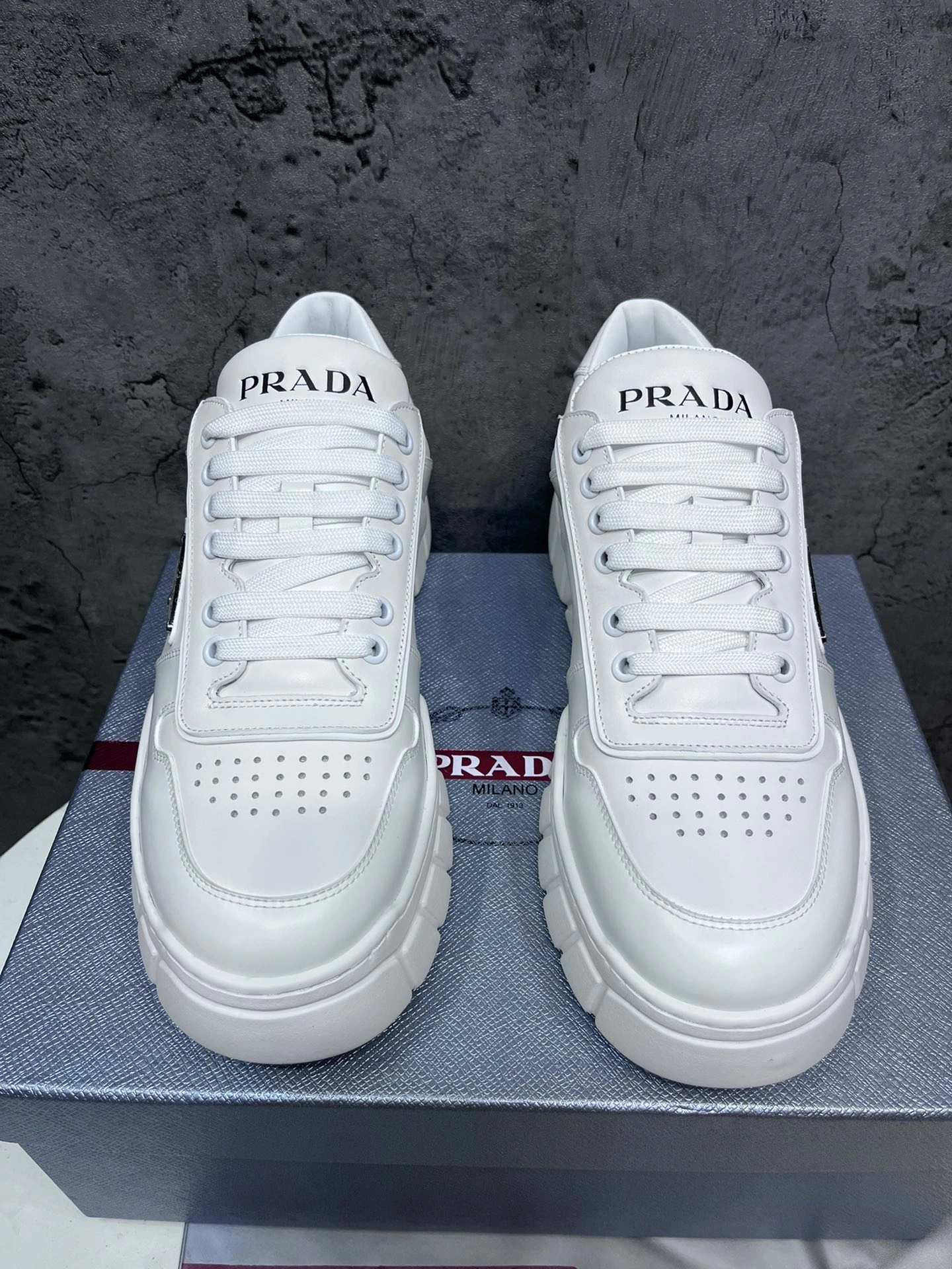 Sporty Mens P*rada Top Sneakers CP230310- 6561