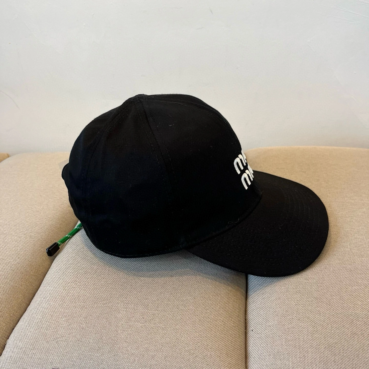 SmoothTexture M*iu Miu Hats Top XX250408- 17486