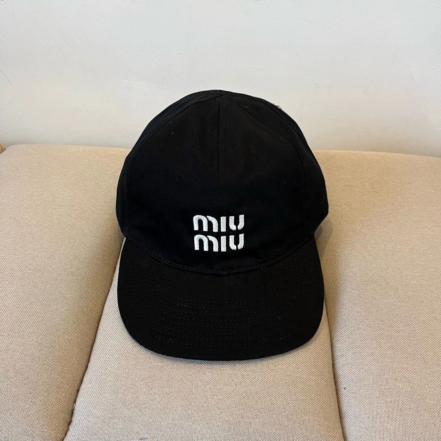 SmoothTexture M*iu Miu Hats Top XX250408- 17486