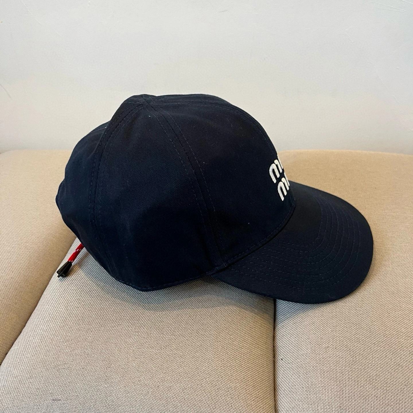 SmoothTexture M*iu Miu Hats Top XX250408- 17486