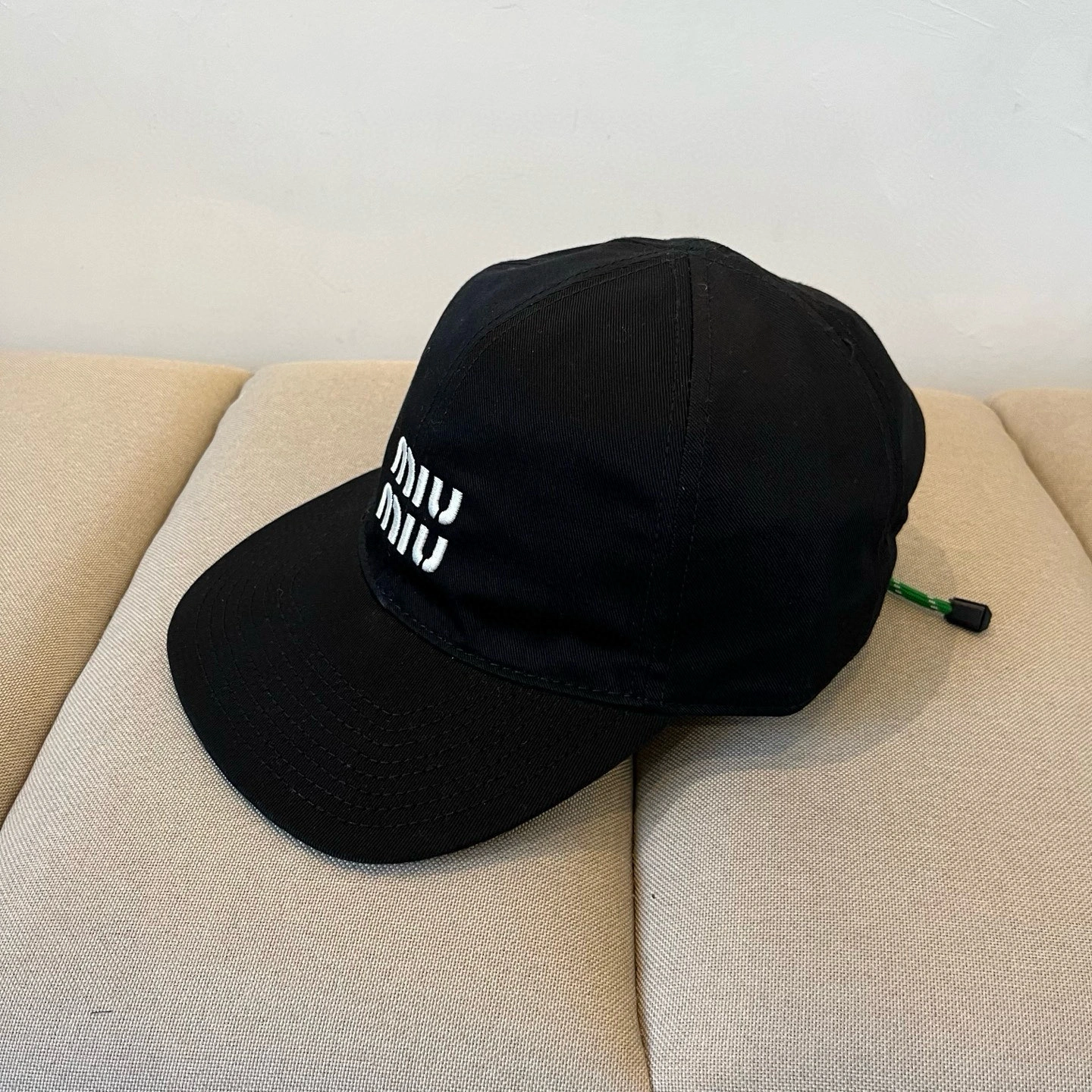 SmoothTexture M*iu Miu Hats Top XX250408- 17486